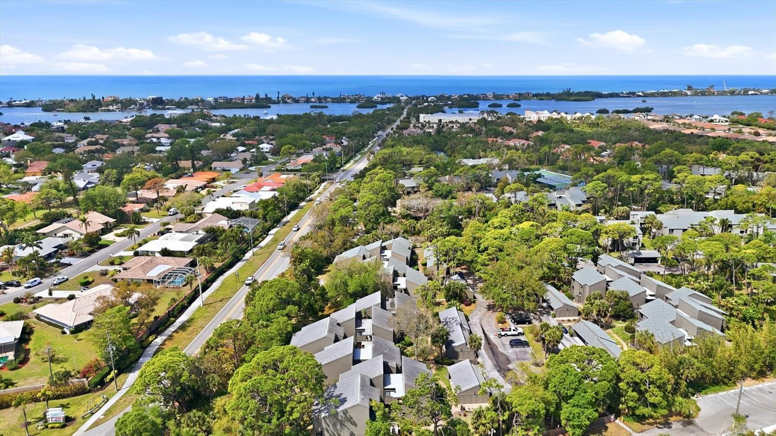 Image 34 of 80 For 135 Woodland Place