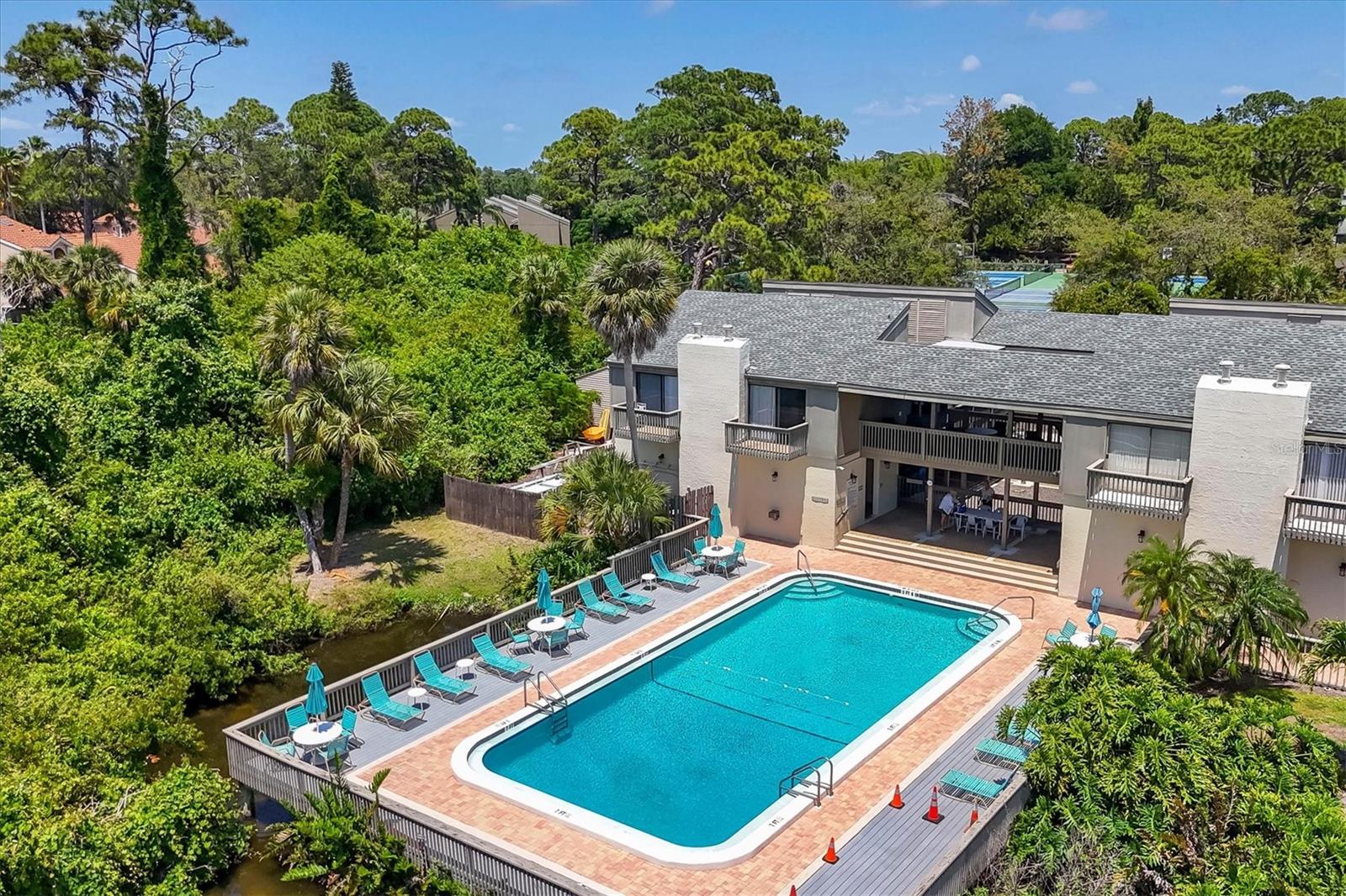 Image 52 of 80 For 135 Woodland Place