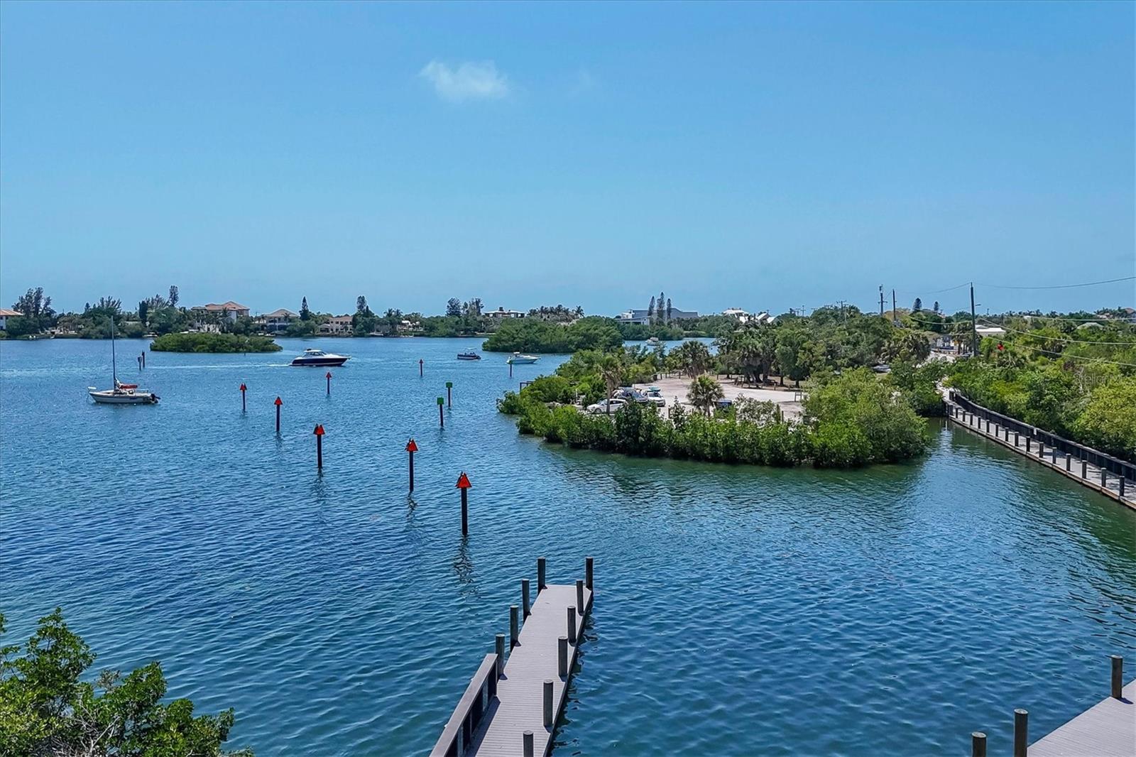 Image 68 of 80 For 135 Woodland Place