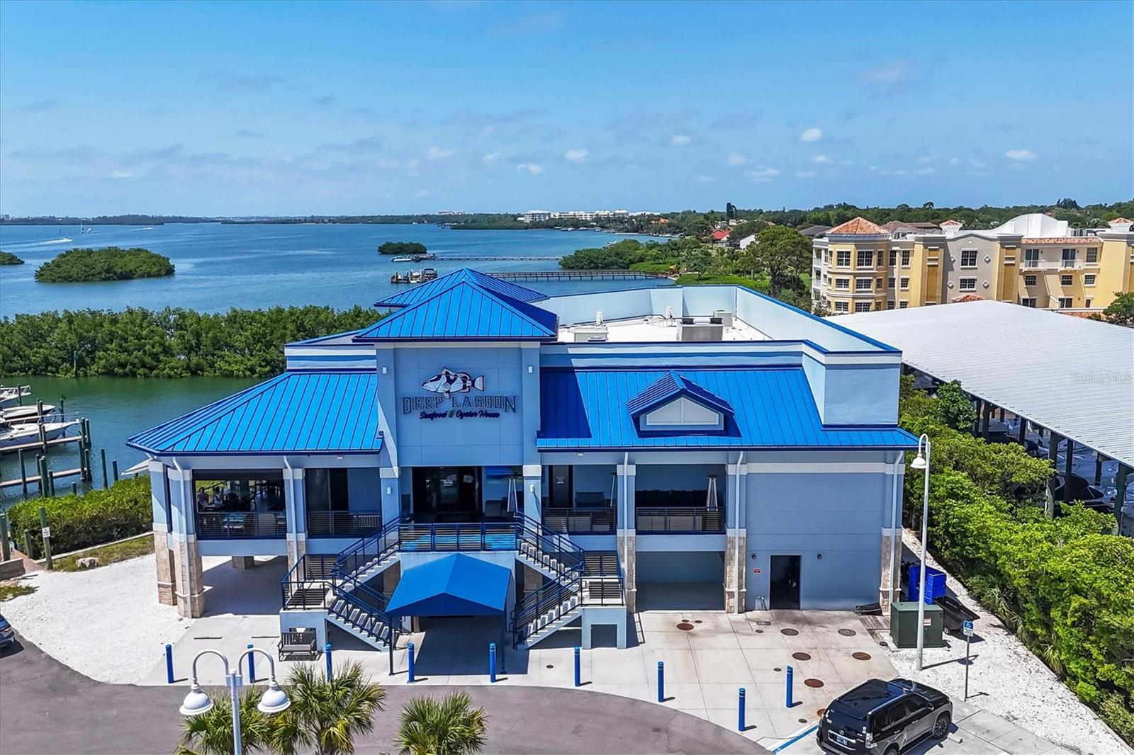 Image 72 of 80 For 135 Woodland Place