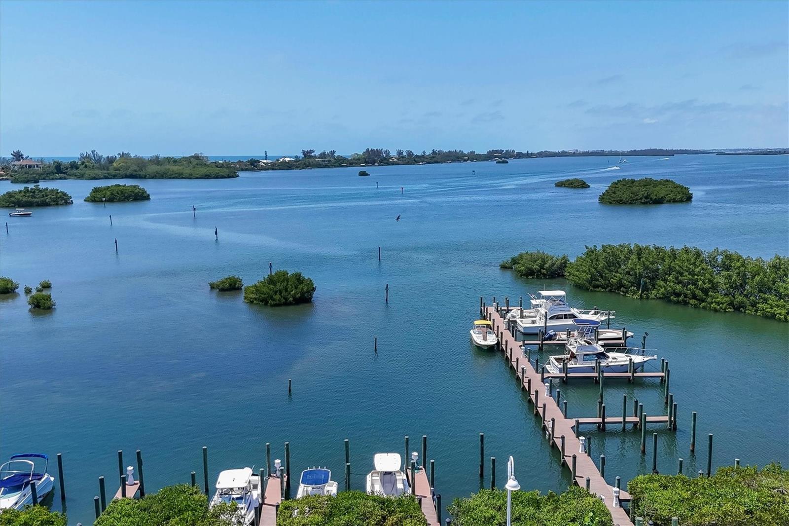 Image 74 of 80 For 135 Woodland Place