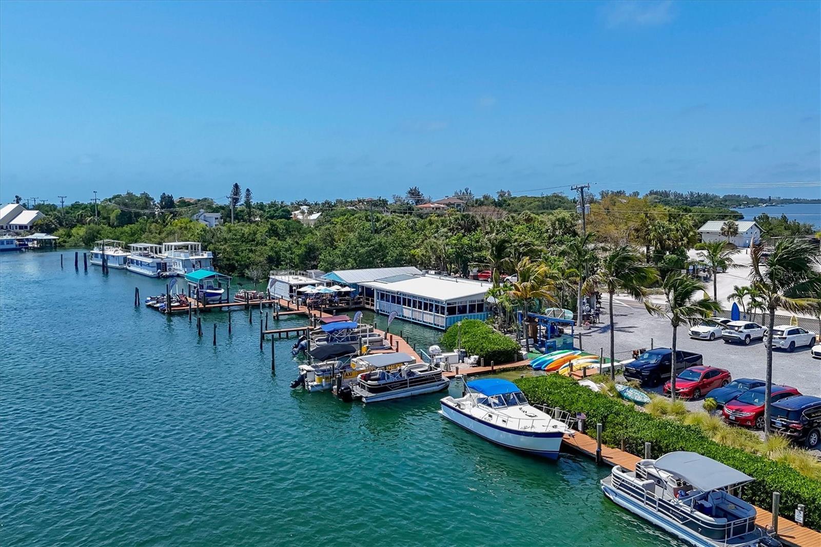 Image 76 of 80 For 135 Woodland Place