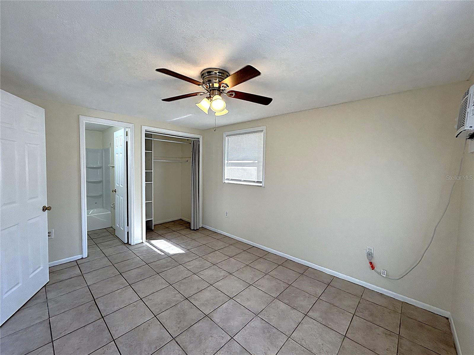 Image 5 of 7 For 255 Pineapple Street 3