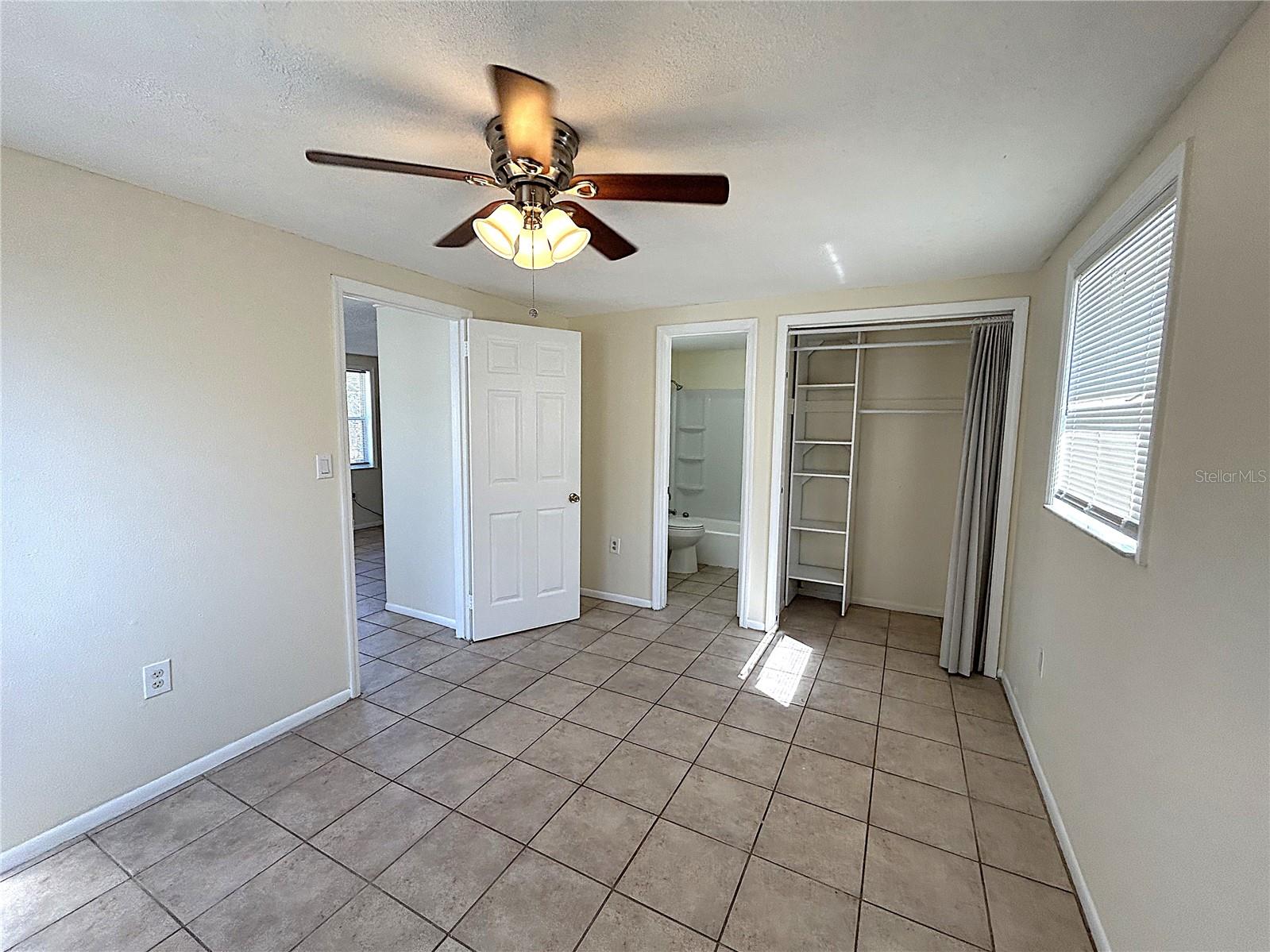 Image 6 of 7 For 255 Pineapple Street 3