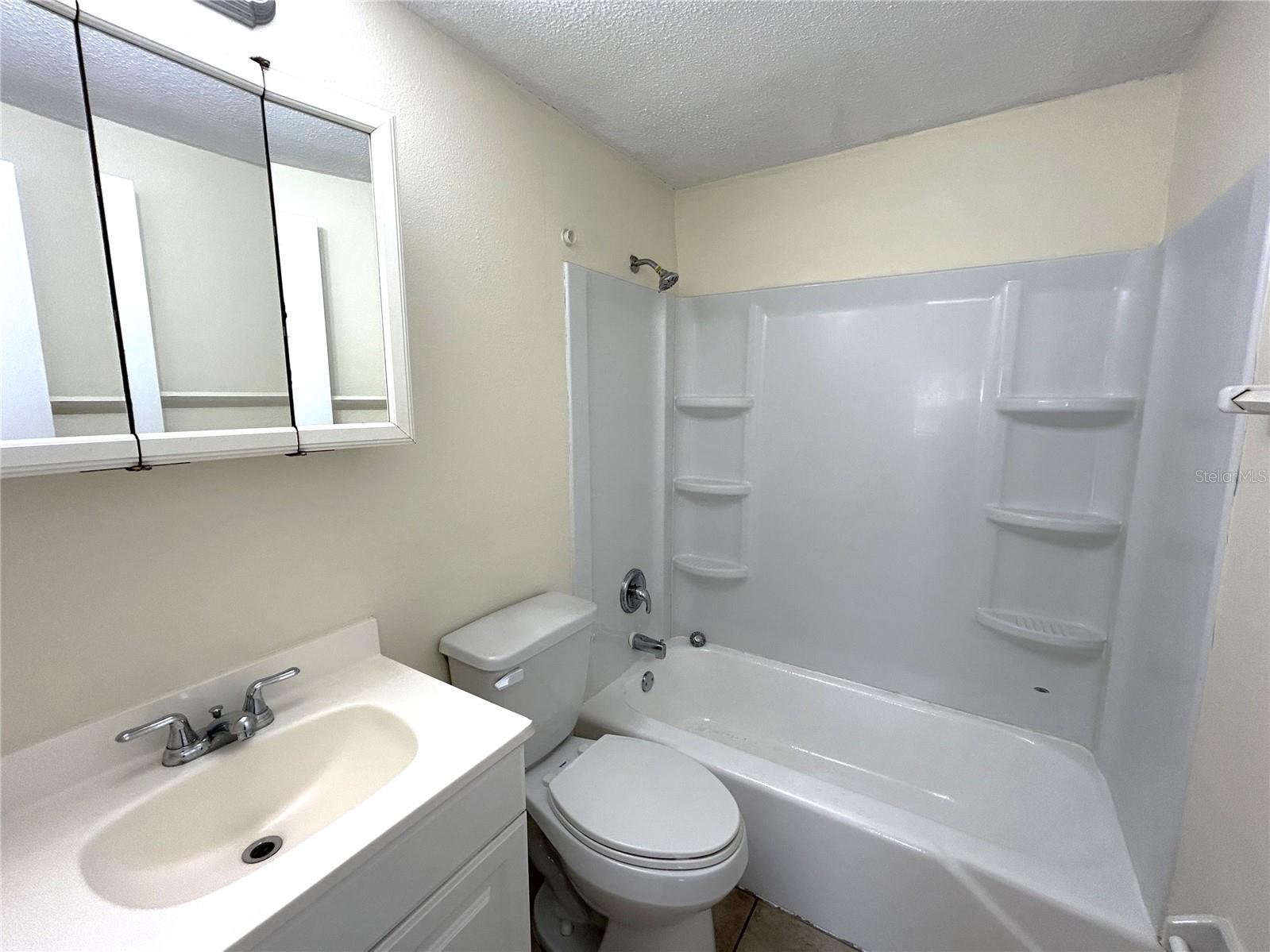 Image 7 of 7 For 255 Pineapple Street 3