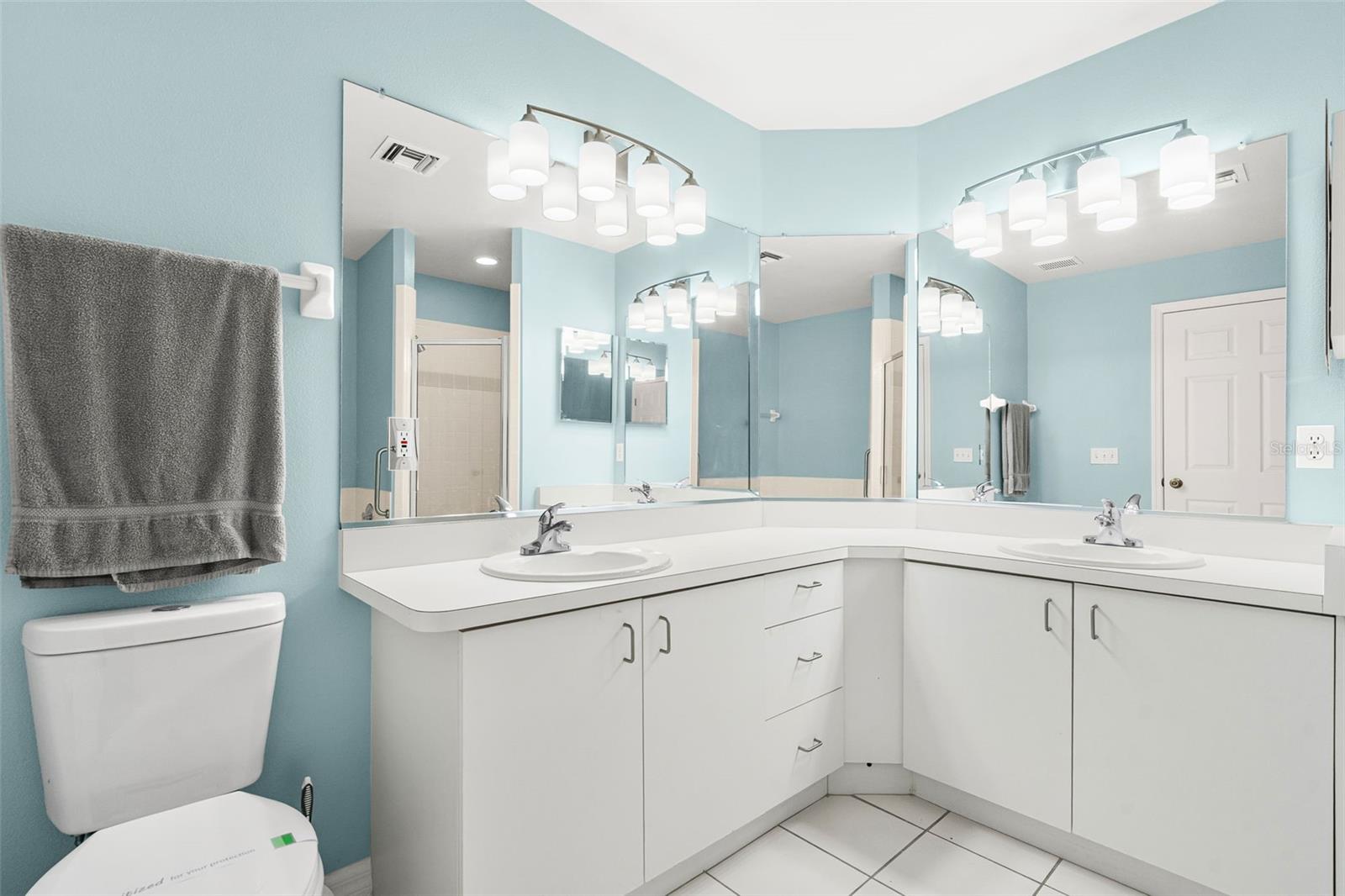 Image 25 of 56 For 2515 Lantana Lane