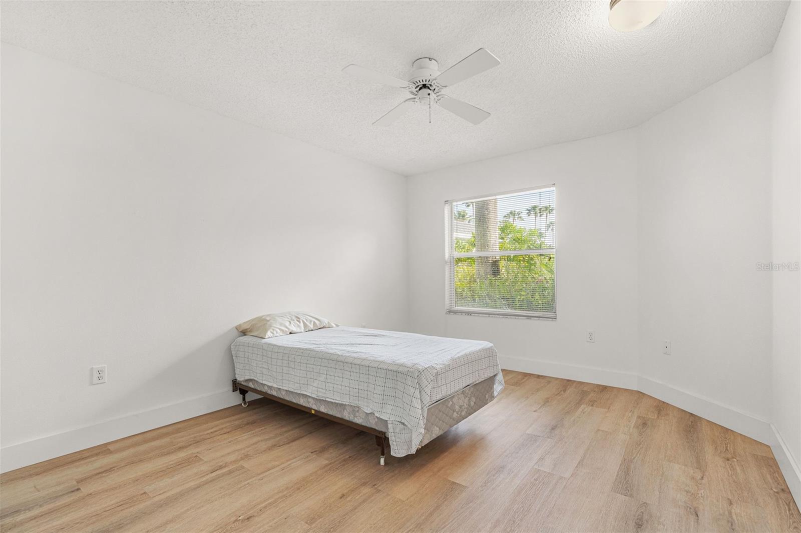 Image 26 of 56 For 2515 Lantana Lane