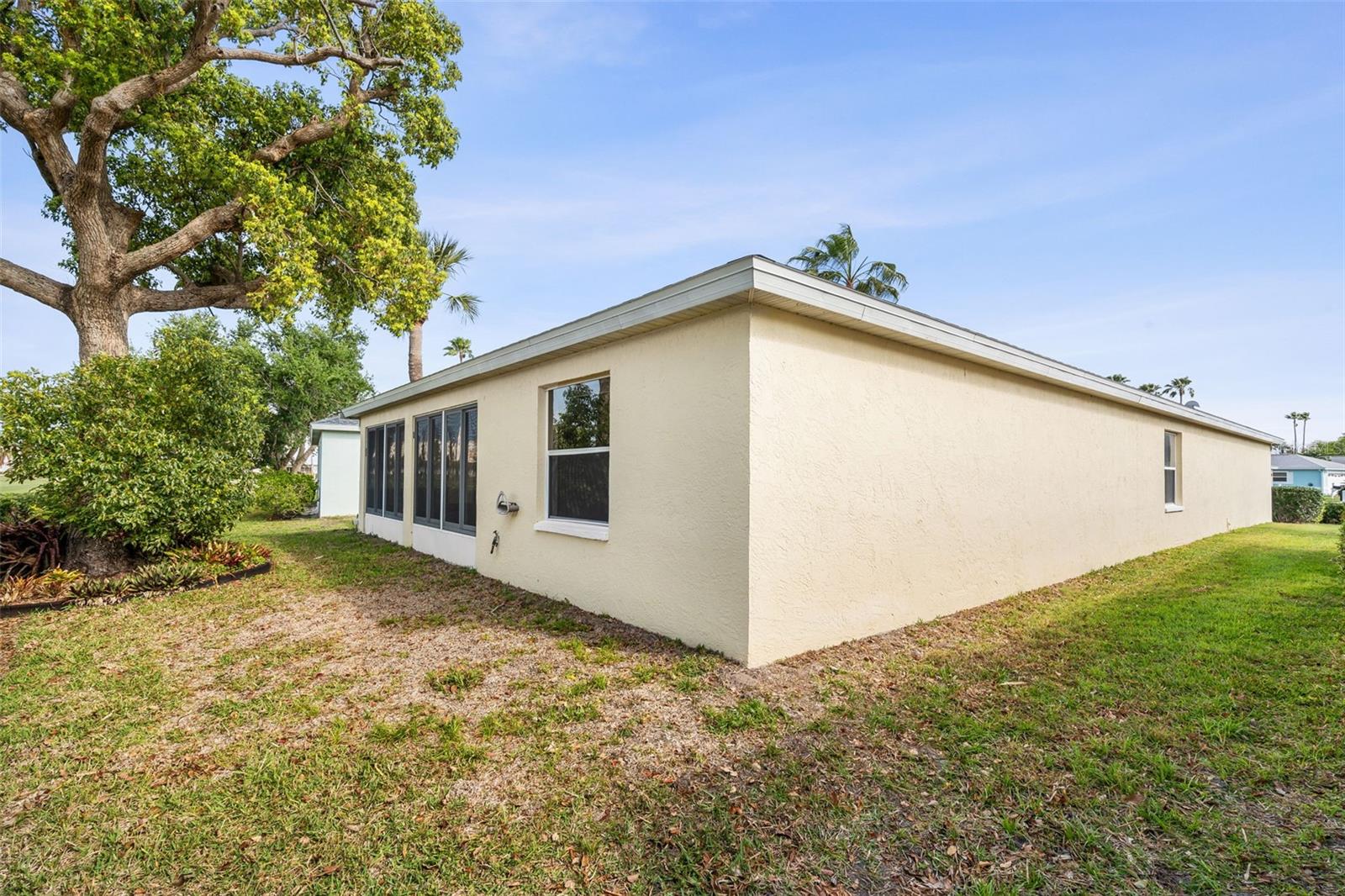 Image 36 of 56 For 2515 Lantana Lane