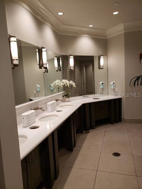 Image 38 of 43 For 17006 Vardon Terrace 207