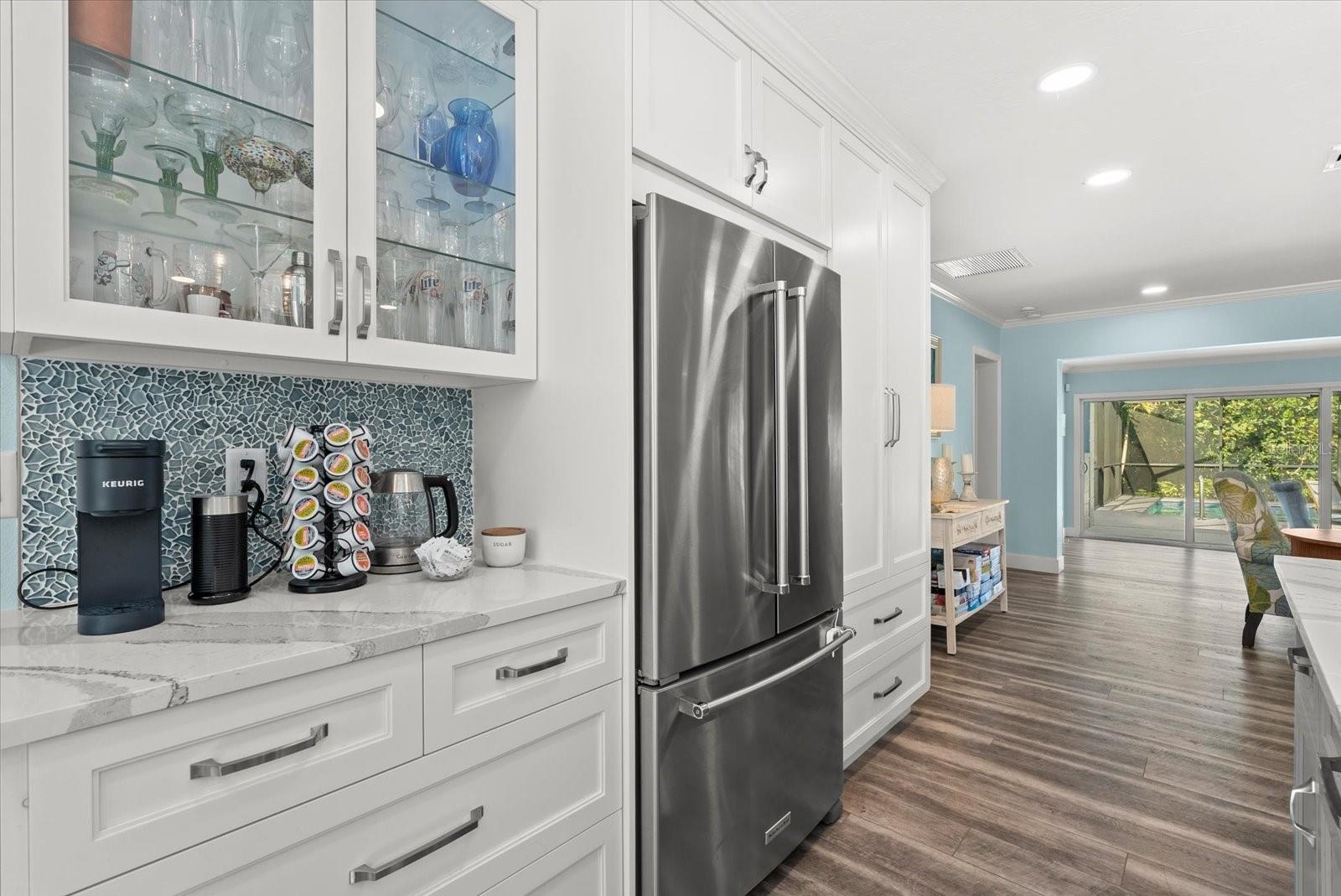 Image 16 of 61 For 704 Tropical Circle