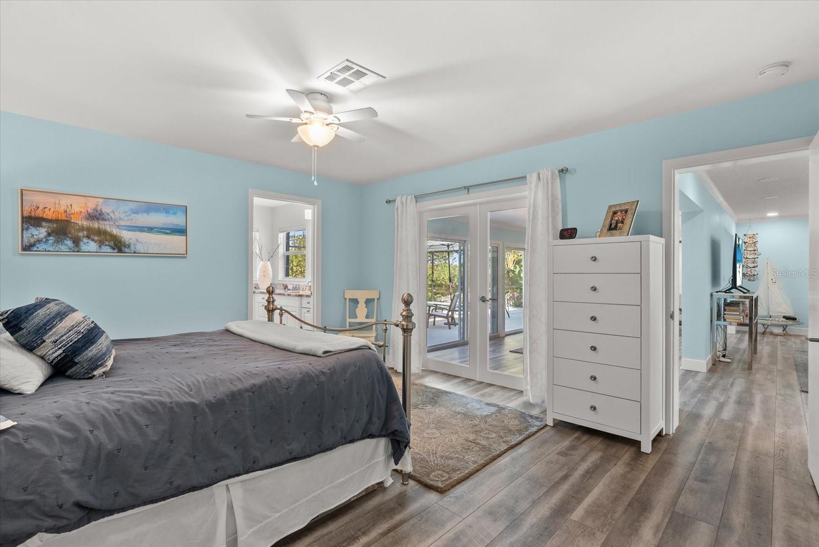 Image 28 of 61 For 704 Tropical Circle