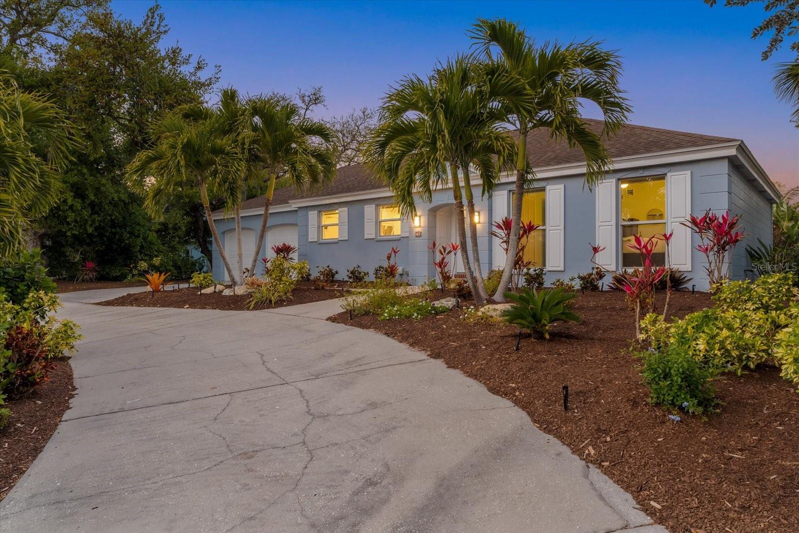 Image 45 of 61 For 704 Tropical Circle