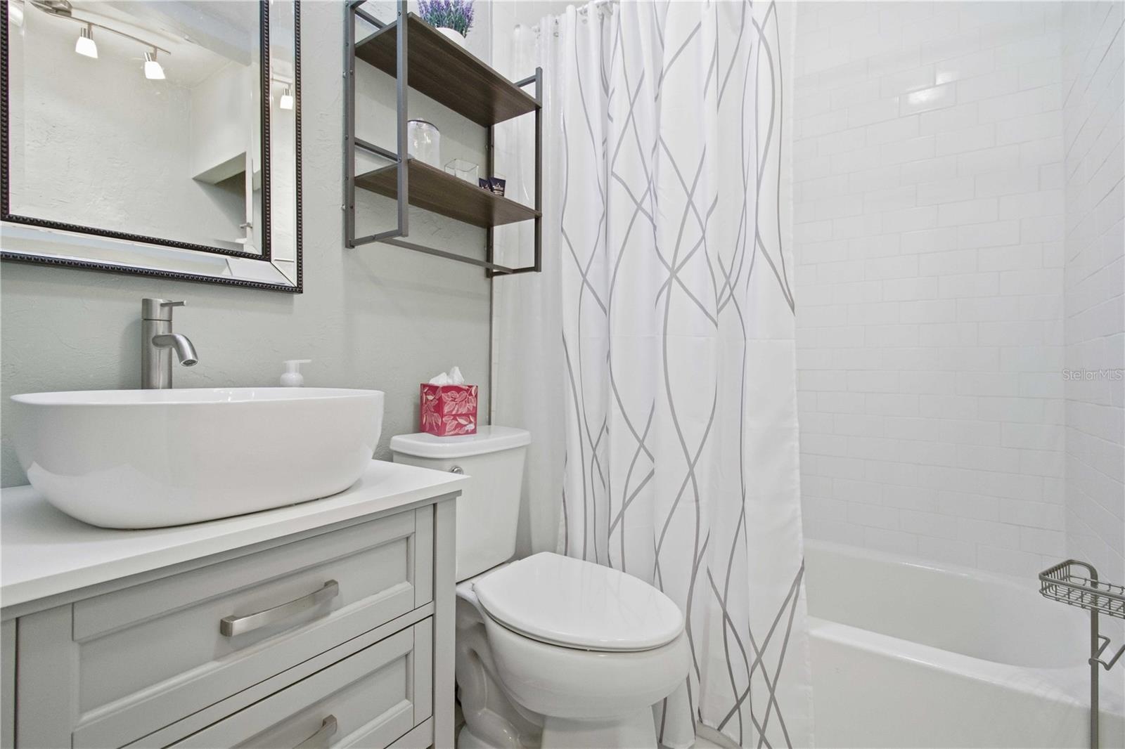 Listing photo id 31 for 2545 Browning Street