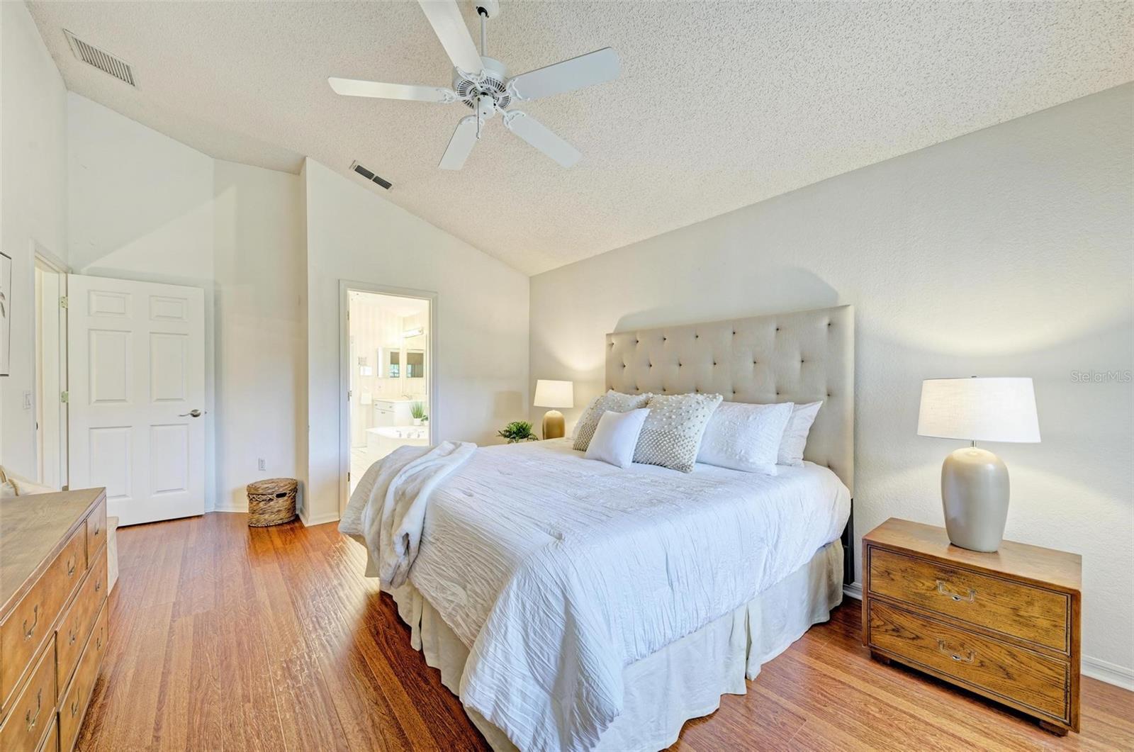 Image 27 of 68 For 4916 Linsey Court