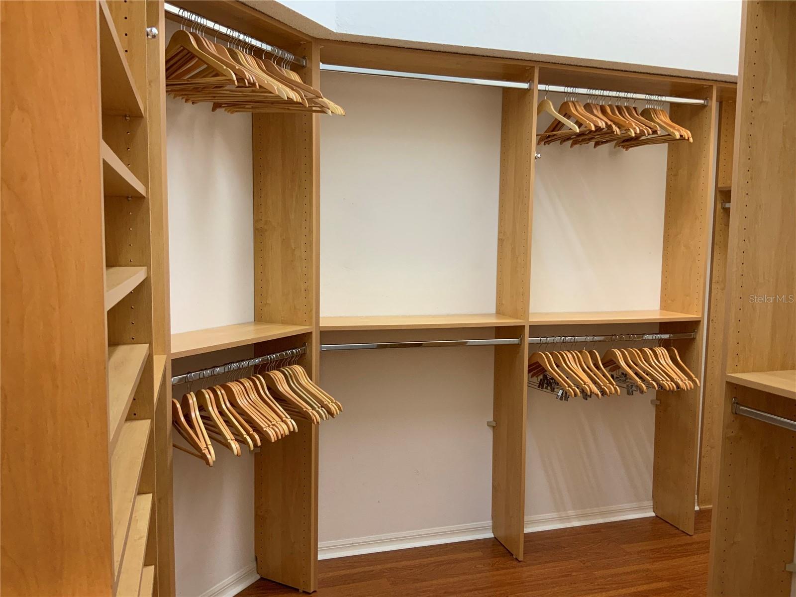 Image 34 of 68 For 4916 Linsey Court