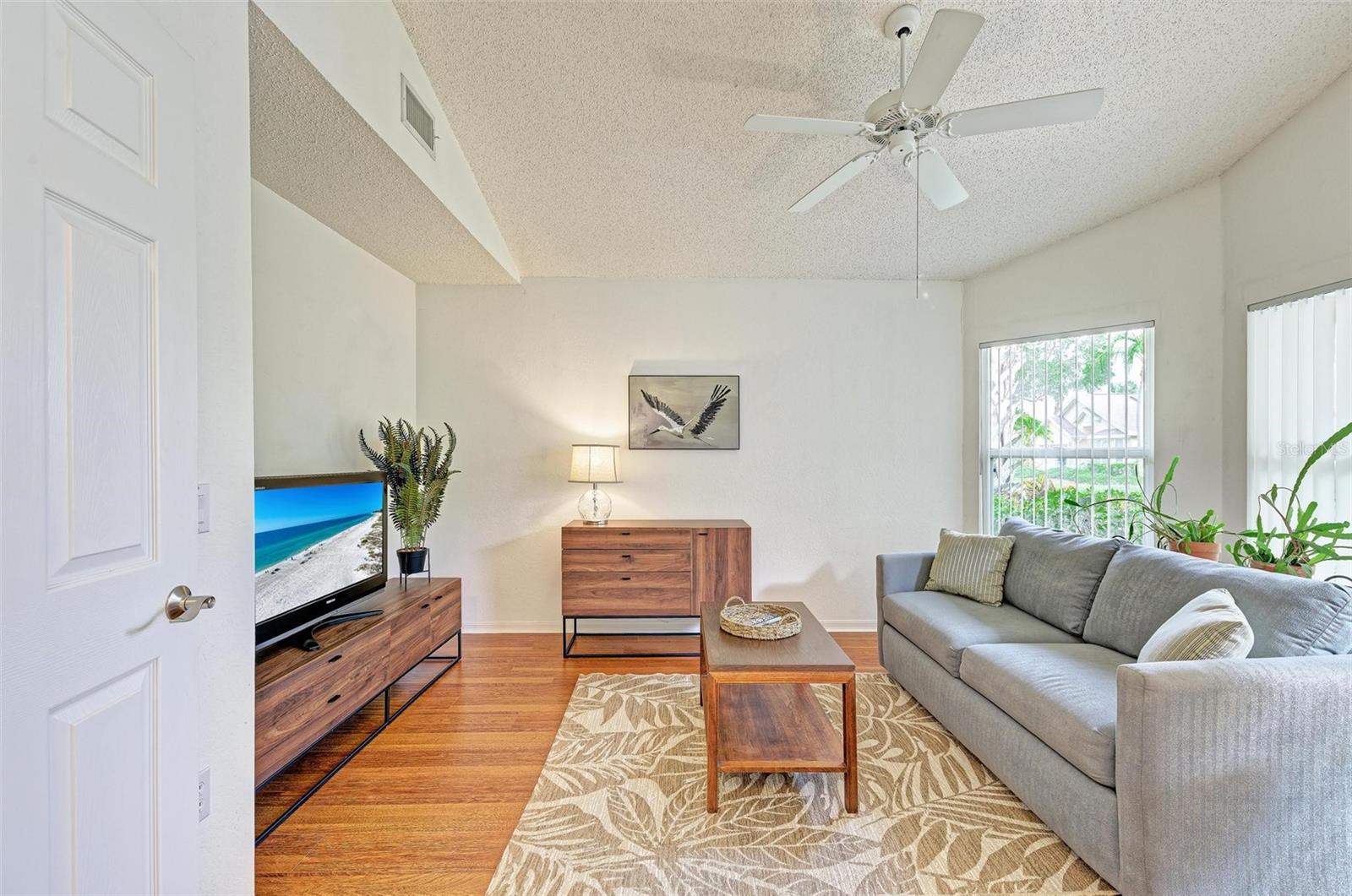 Image 41 of 68 For 4916 Linsey Court