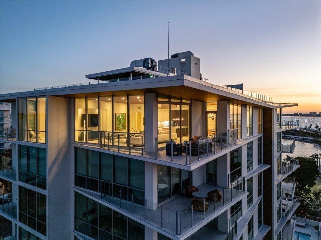 Image 15 of 54 For 111 Golden Gate Point 802ph