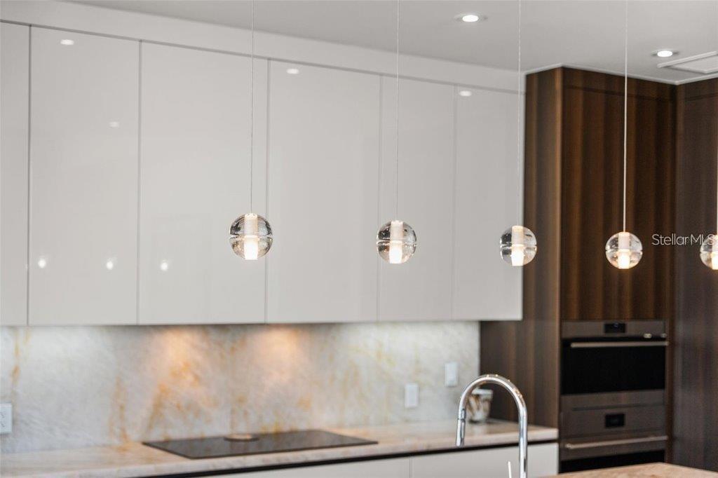 Image 7 of 54 For 111 Golden Gate Point 802ph