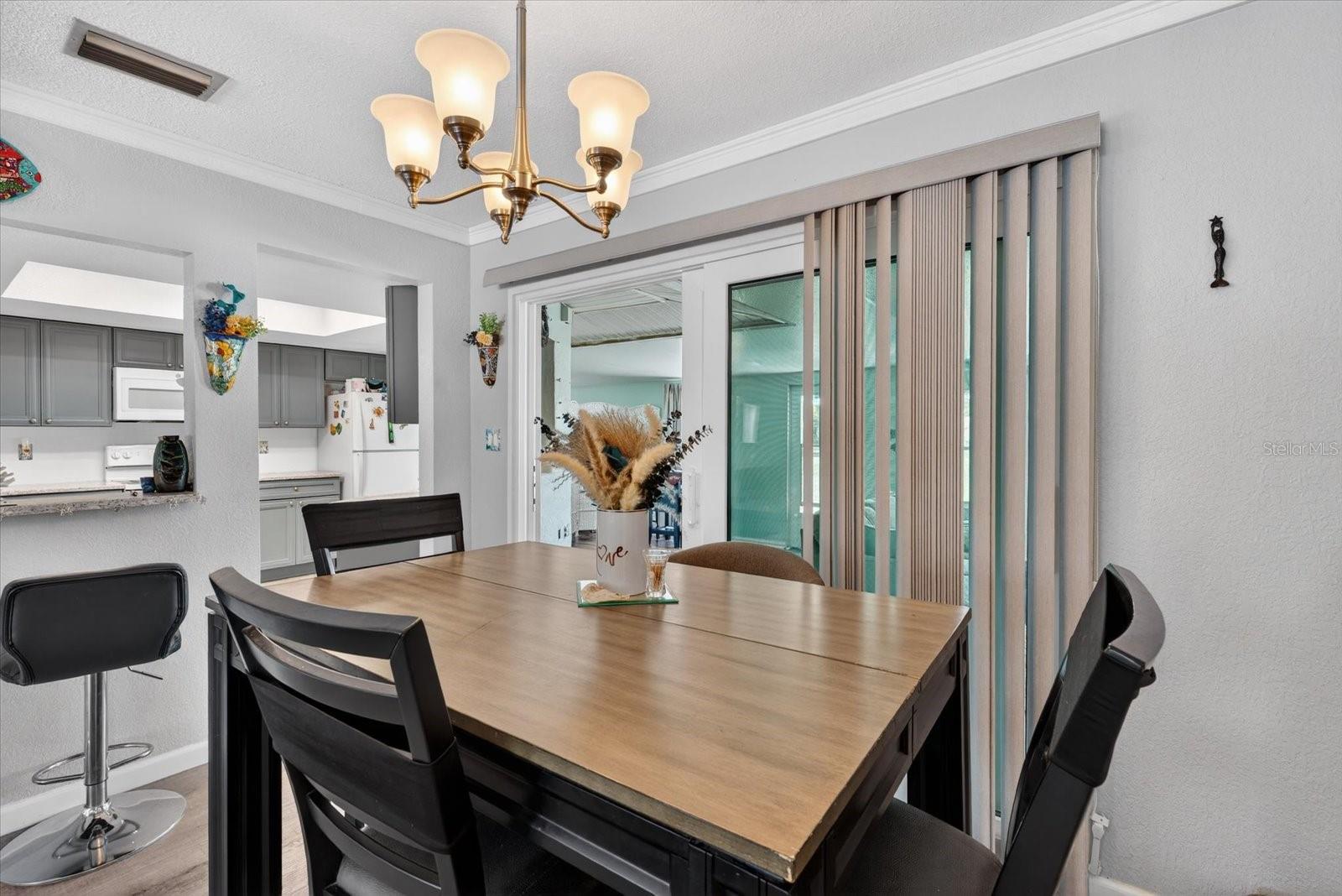 Image 10 of 44 For 4075 Drance Street