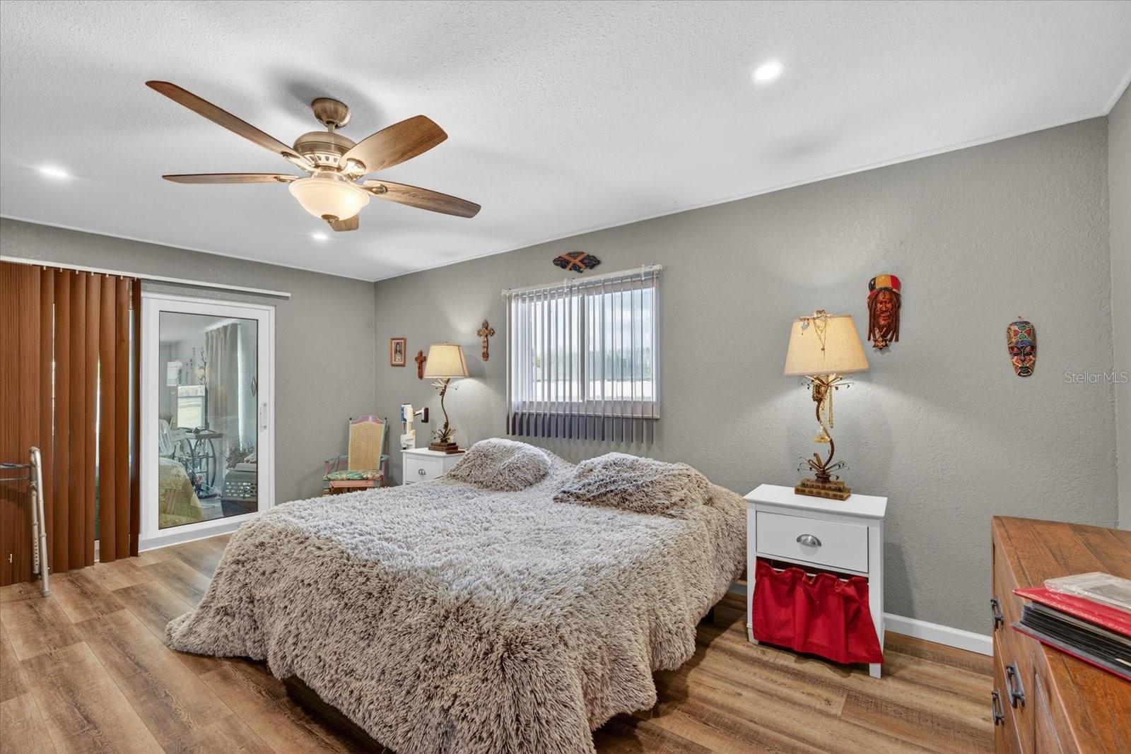 Image 18 of 44 For 4075 Drance Street