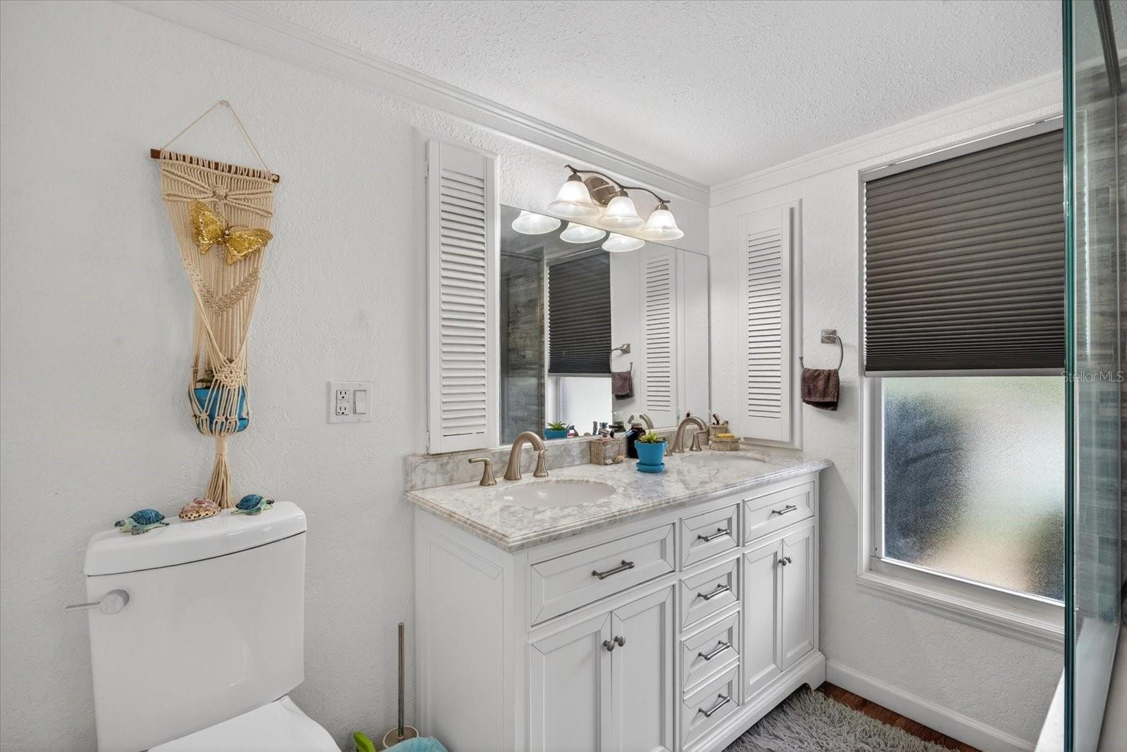 Image 20 of 44 For 4075 Drance Street