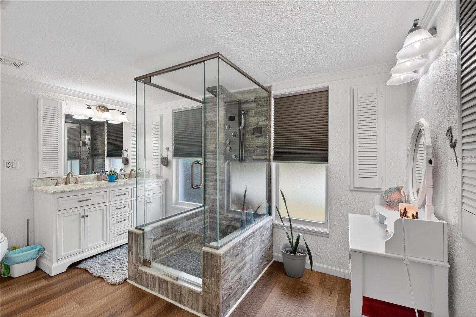 Image 22 of 44 For 4075 Drance Street