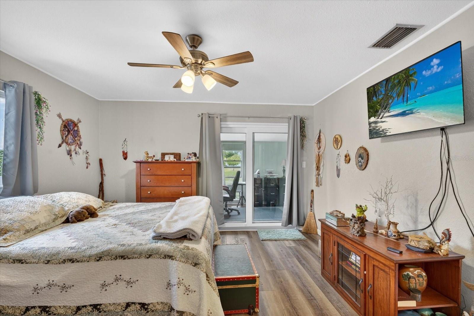 Image 25 of 44 For 4075 Drance Street