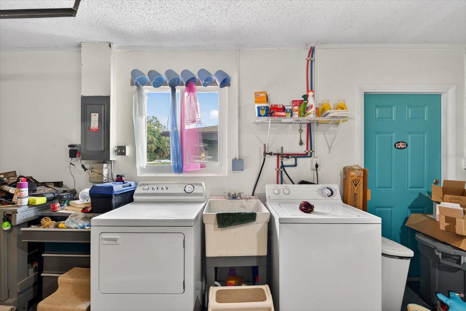 Image 32 of 44 For 4075 Drance Street