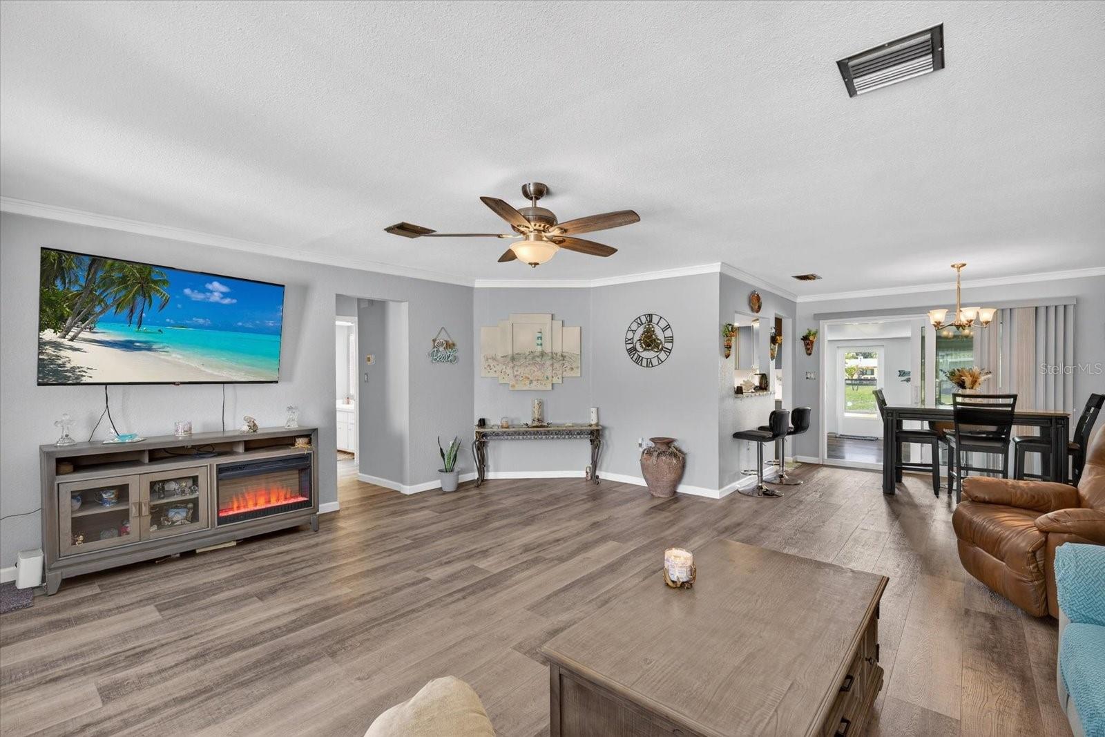 Image 6 of 44 For 4075 Drance Street