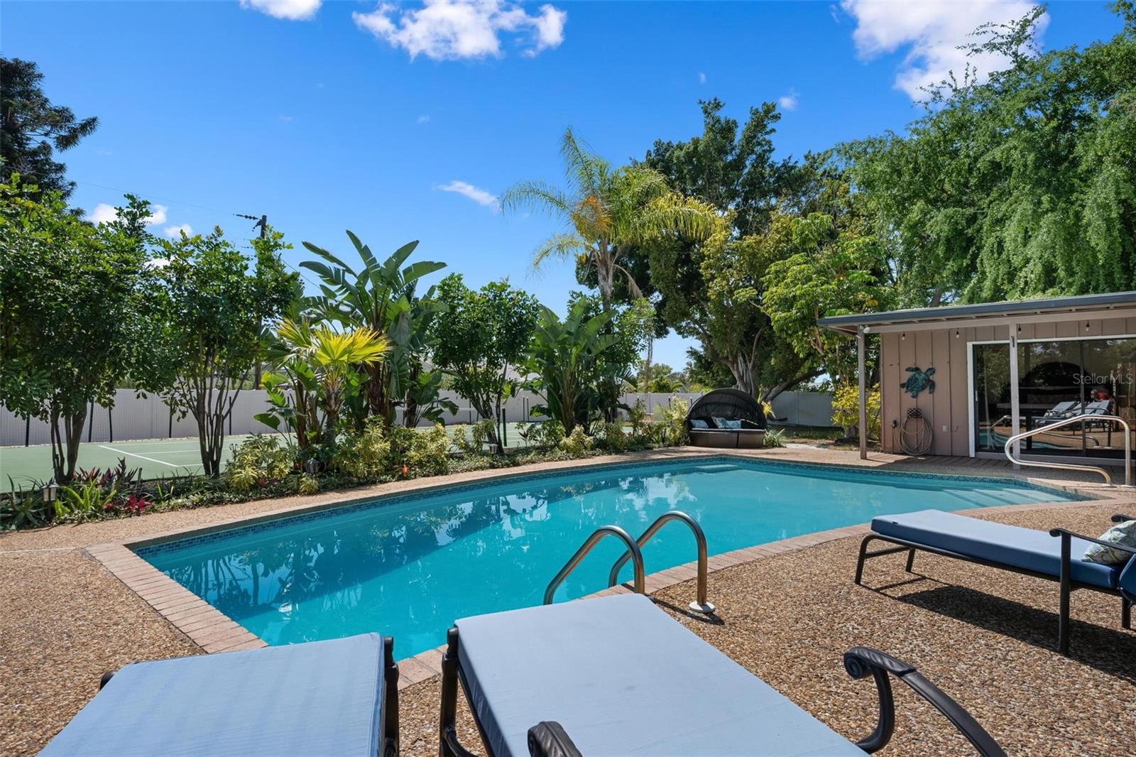 Image 13 of 53 For 6201 6th Avenue Nw