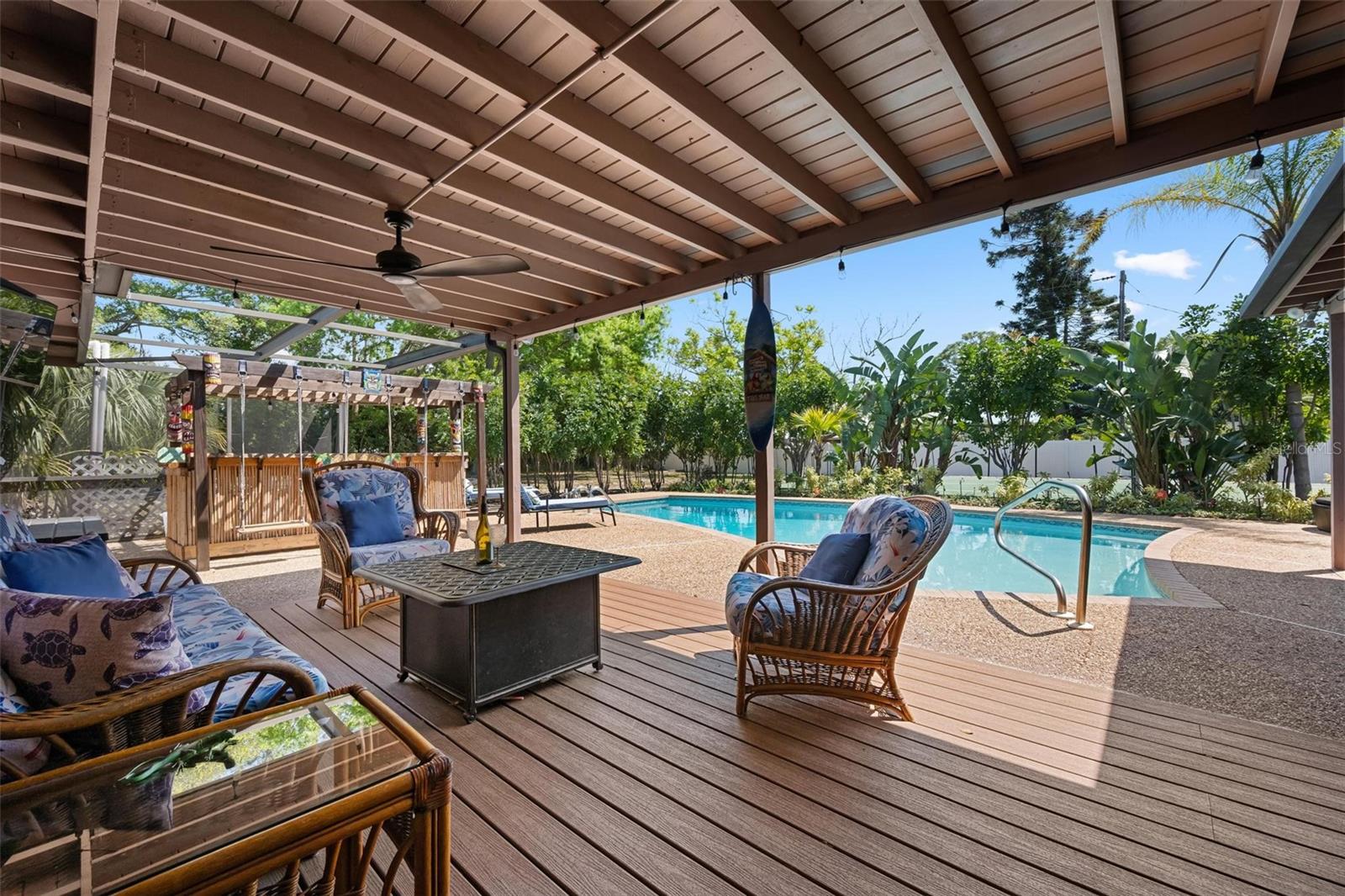 Image 15 of 53 For 6201 6th Avenue Nw