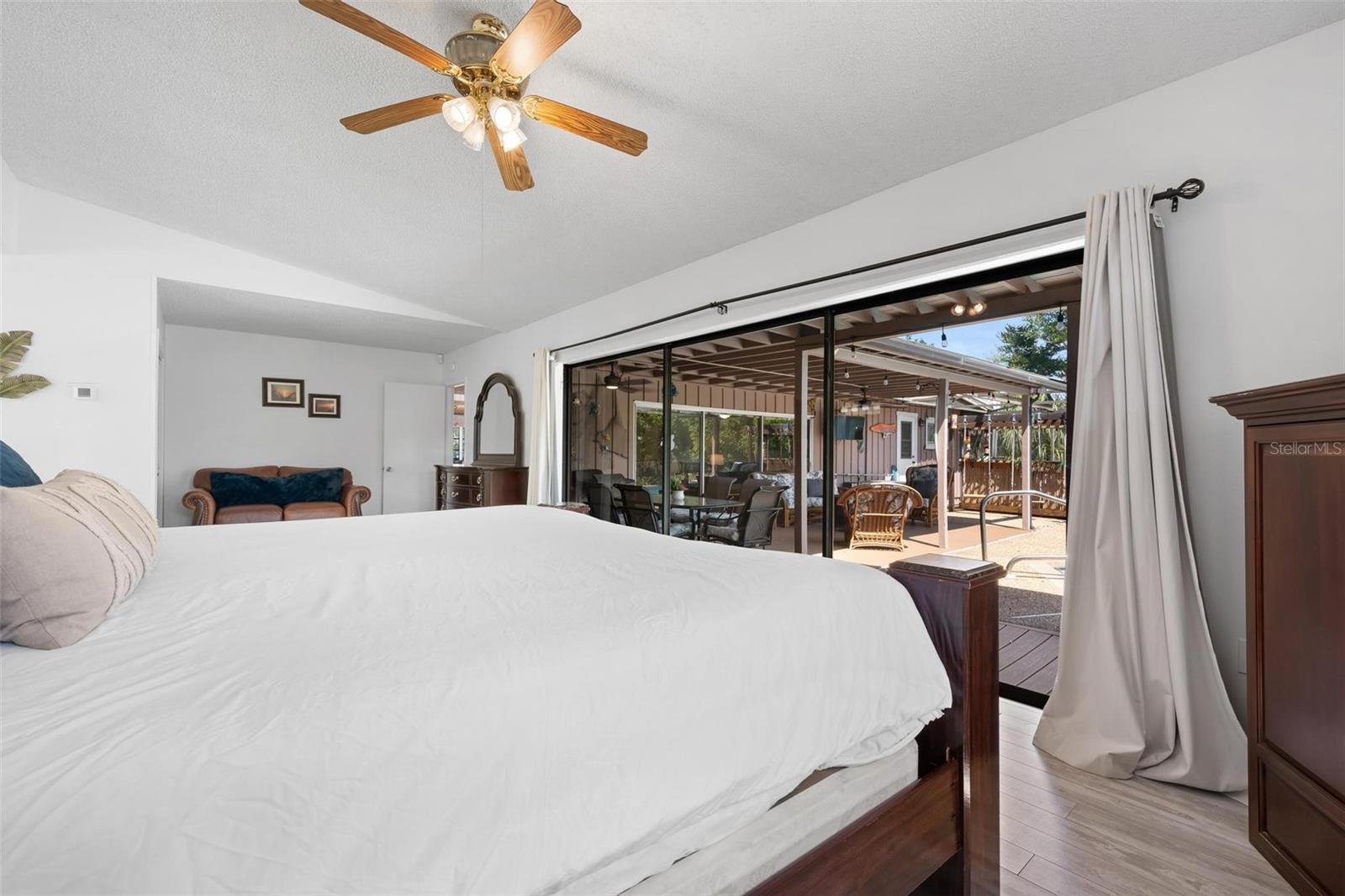 Image 20 of 53 For 6201 6th Avenue Nw