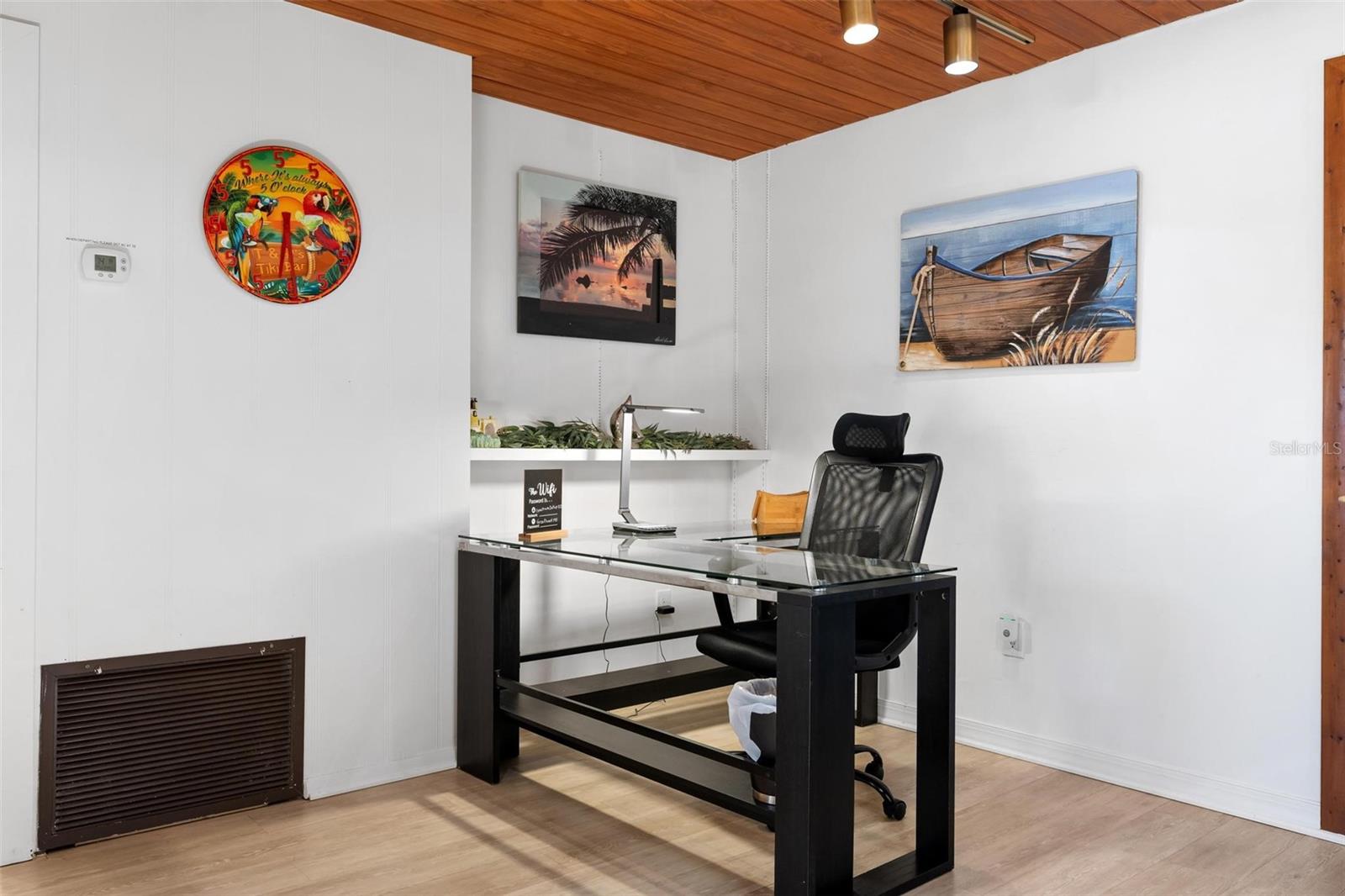 Image 27 of 53 For 6201 6th Avenue Nw