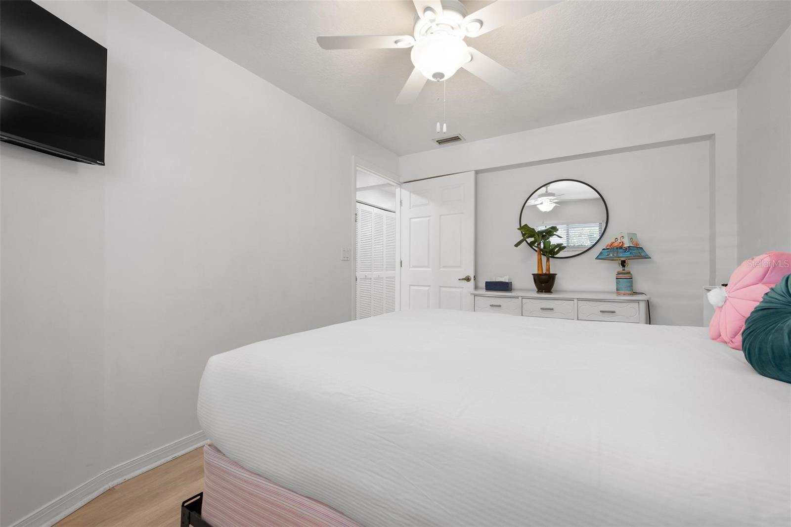 Image 34 of 53 For 6201 6th Avenue Nw