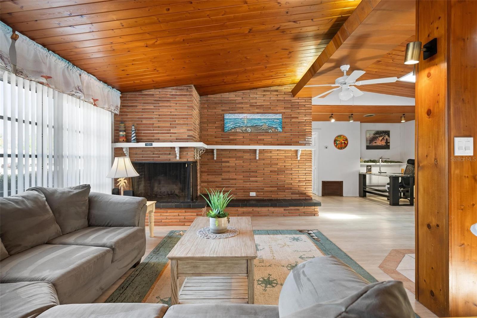 Image 4 of 53 For 6201 6th Avenue Nw