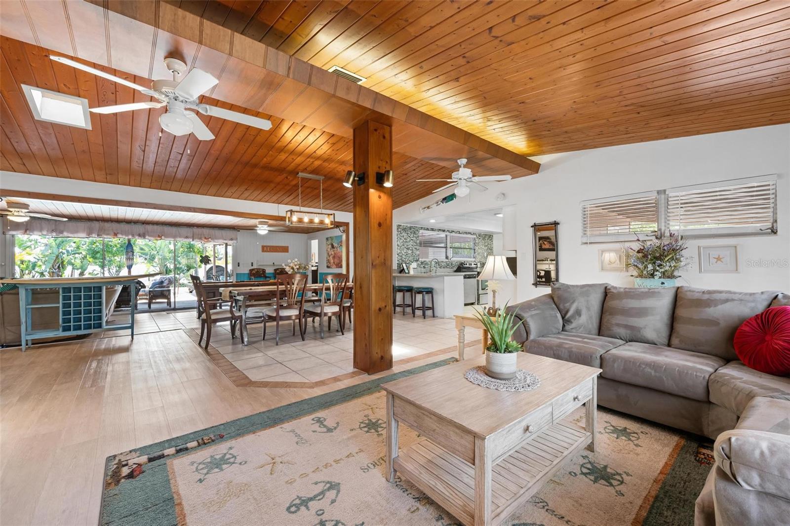 Image 5 of 53 For 6201 6th Avenue Nw