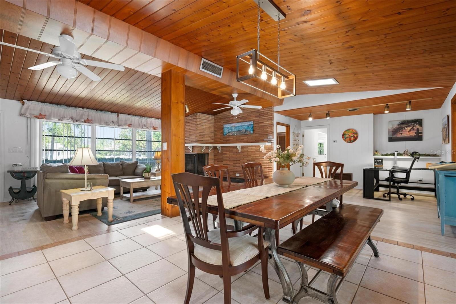 Image 7 of 53 For 6201 6th Avenue Nw