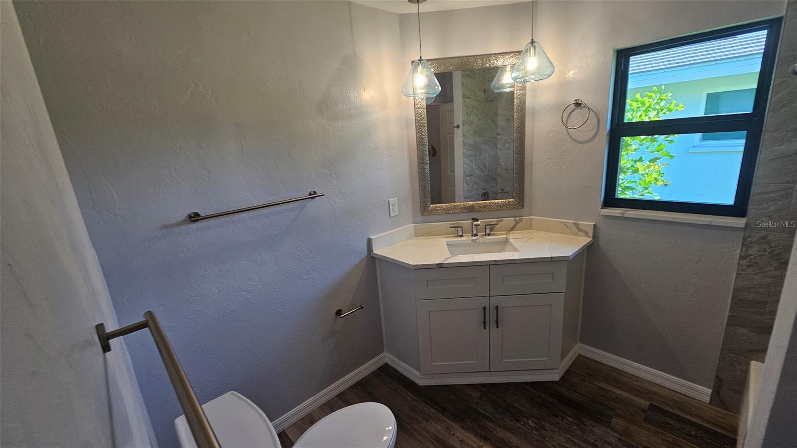 Image 17 of 37 For 3317 Pine Valley Drive