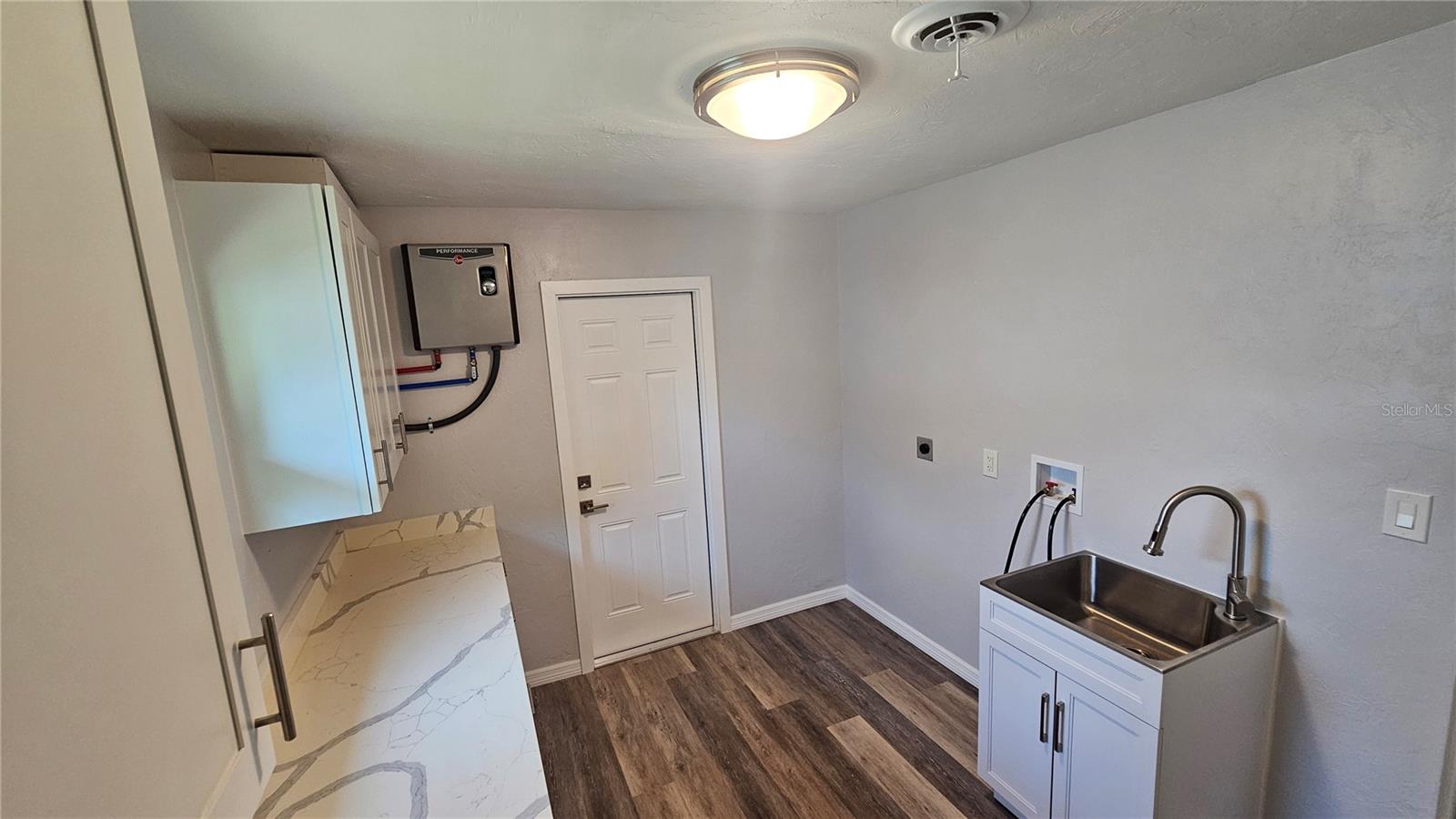 Image 27 of 37 For 3317 Pine Valley Drive