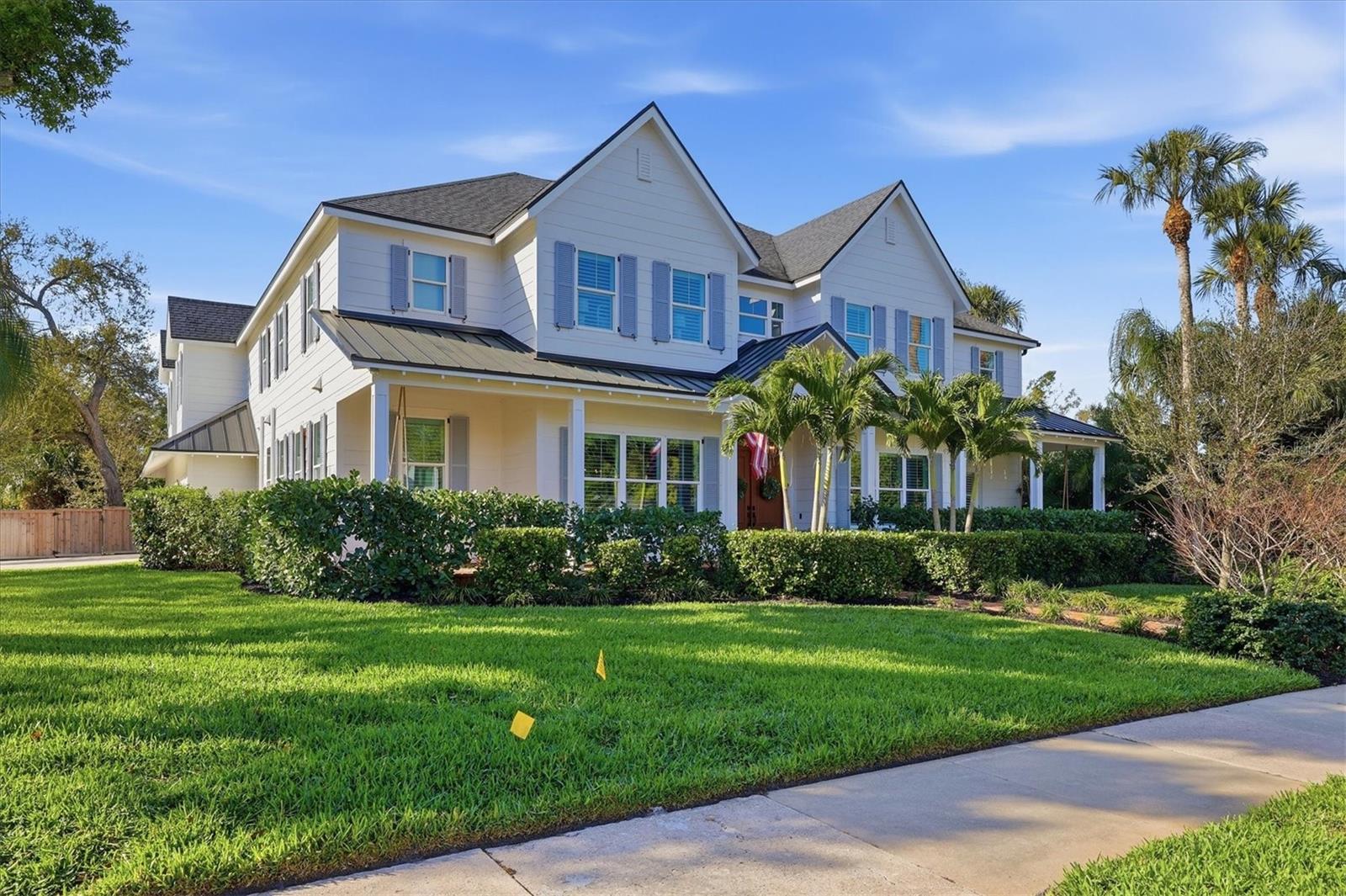 Details for 1686 North Drive, SARASOTA, FL 34239