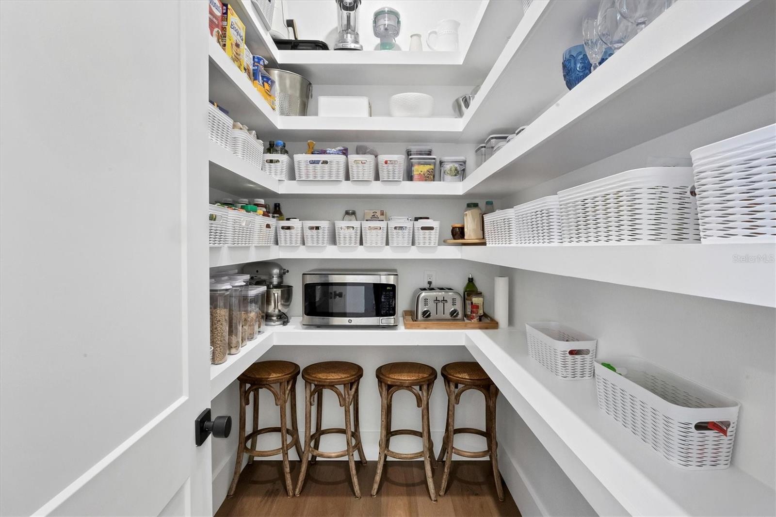 Image 12 of 70 For 1686 North Drive