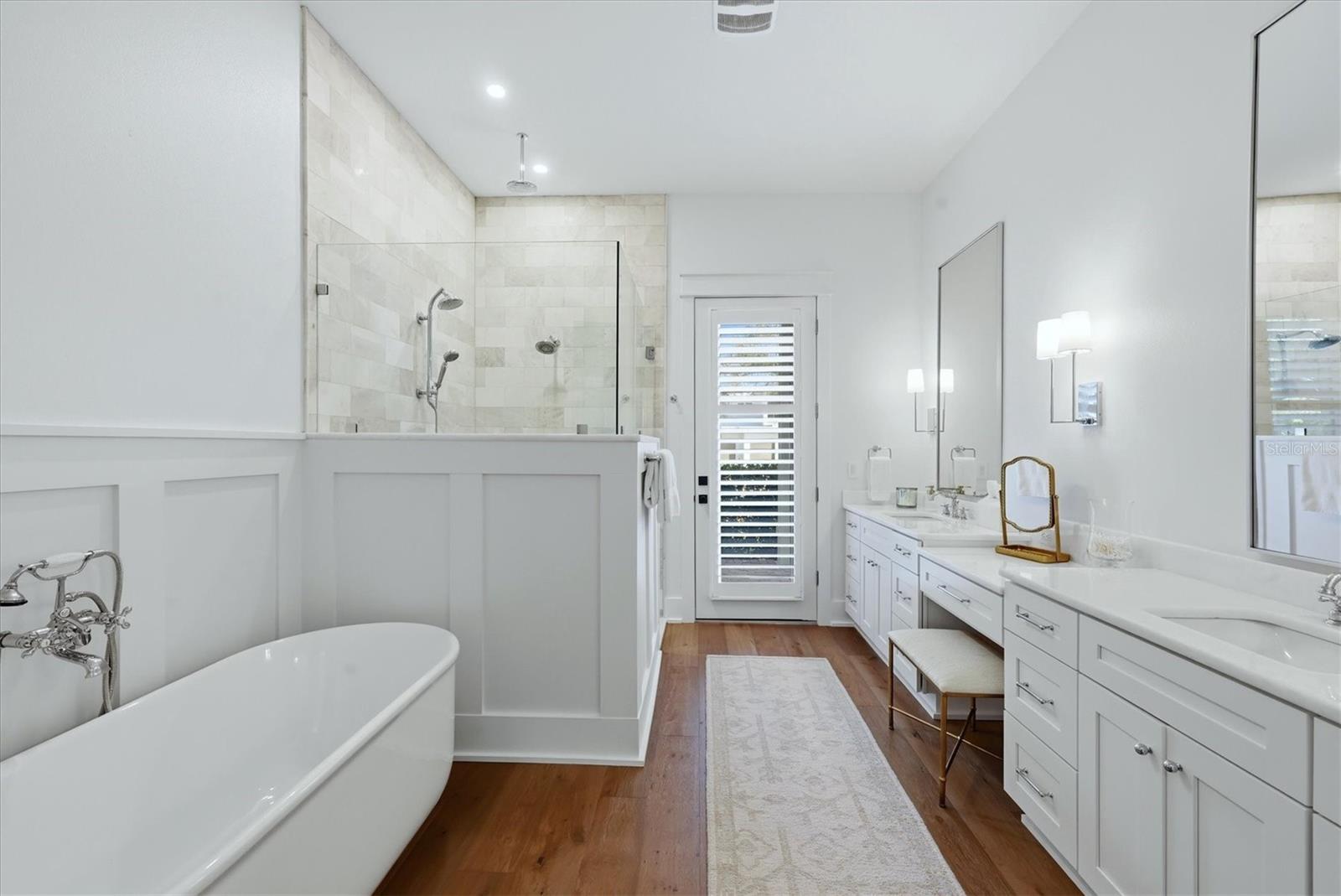 Image 22 of 70 For 1686 North Drive