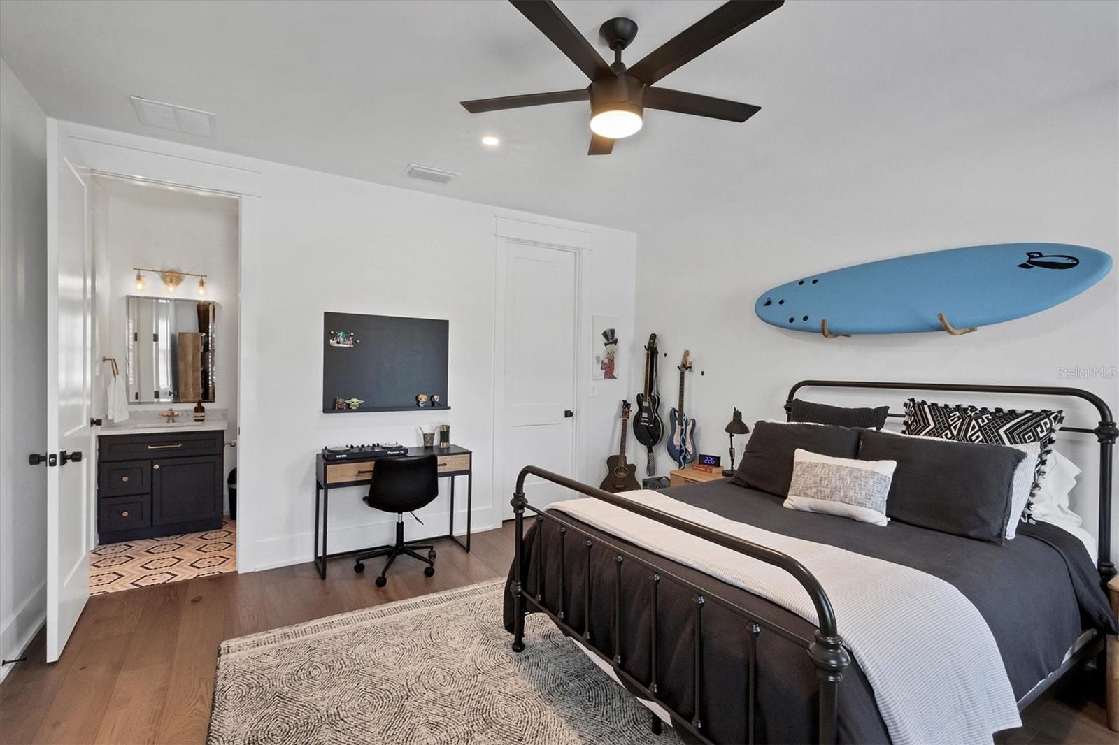 Image 29 of 70 For 1686 North Drive