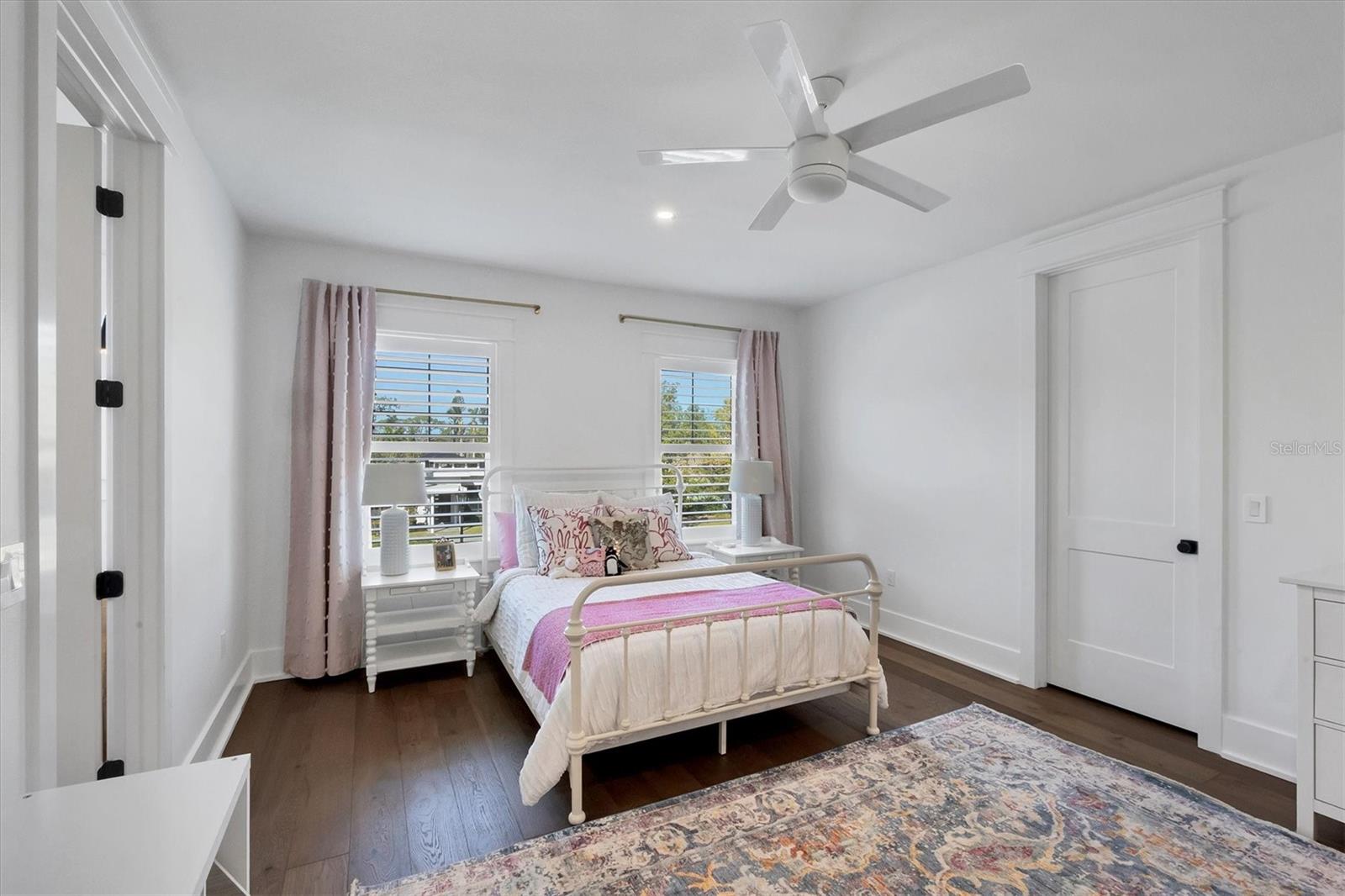 Image 36 of 70 For 1686 North Drive