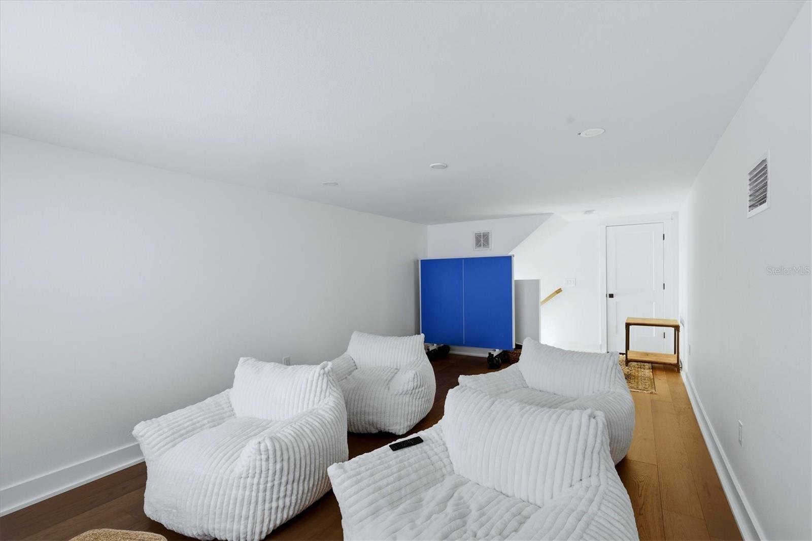 Image 43 of 70 For 1686 North Drive