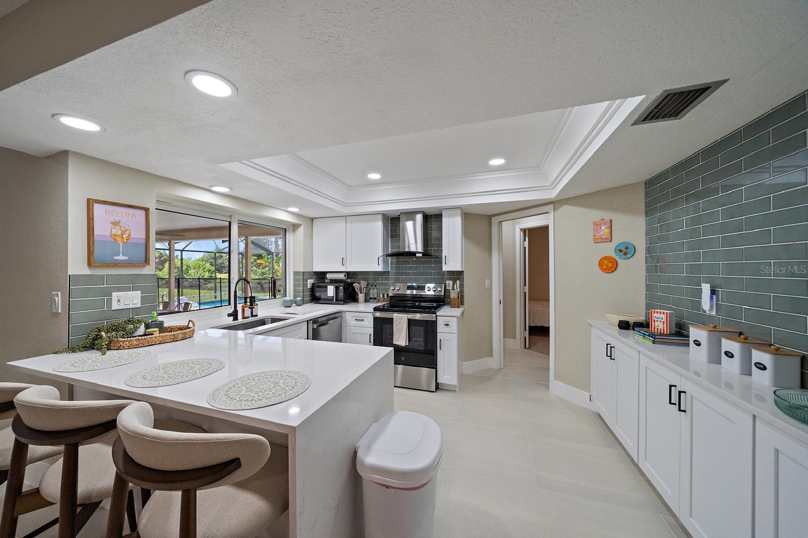 Image 16 of 47 For 3041 Clifford Street