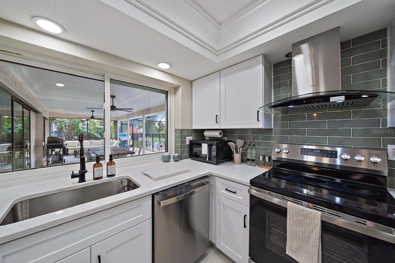 Image 17 of 47 For 3041 Clifford Street