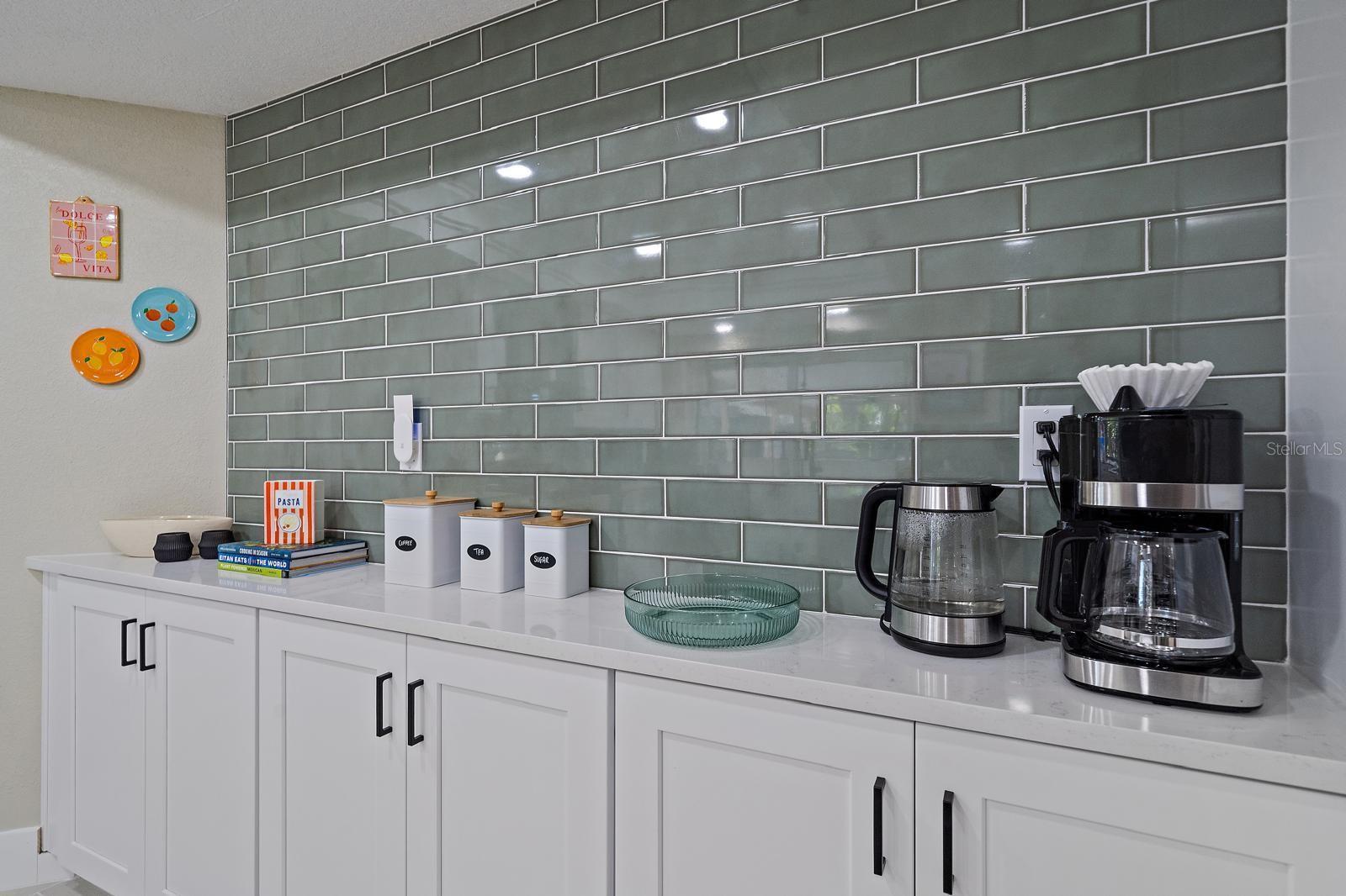 Image 18 of 47 For 3041 Clifford Street