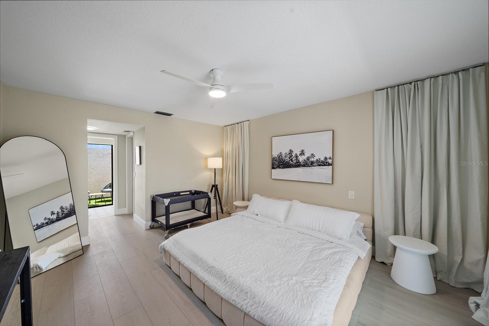 Image 23 of 47 For 3041 Clifford Street