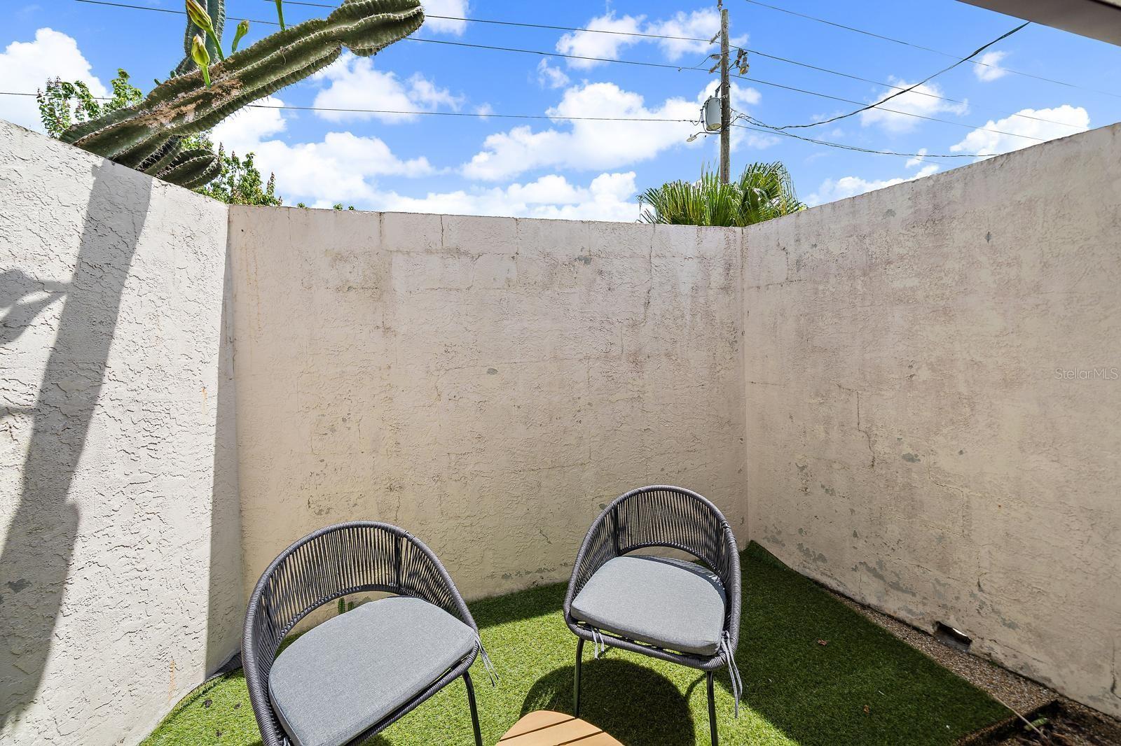 Image 28 of 47 For 3041 Clifford Street